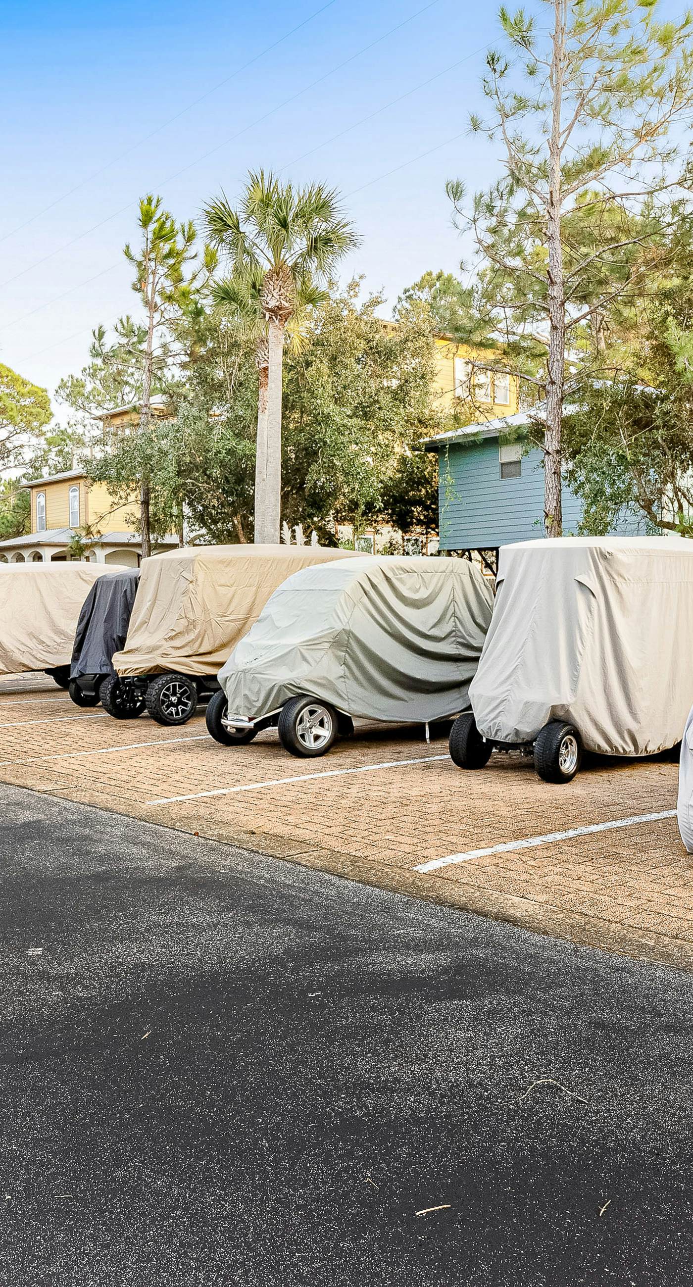 Updated Emerald Coast condo with pool, AC, & washer/dryer - walk to beach