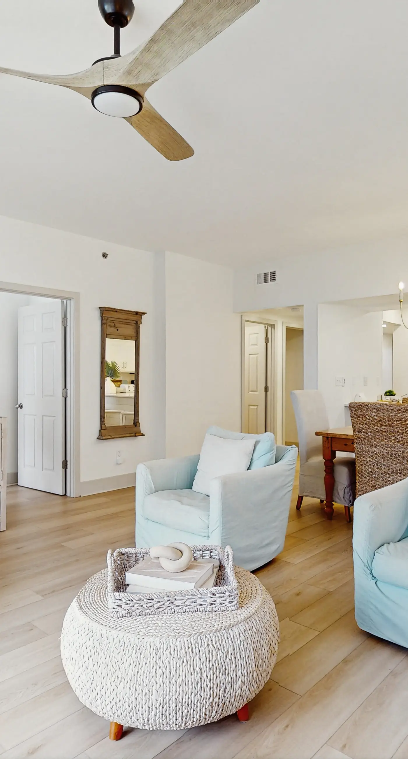 2nd-floor condo with beach access, pool, tennis, pickleball, hot tub, balcony