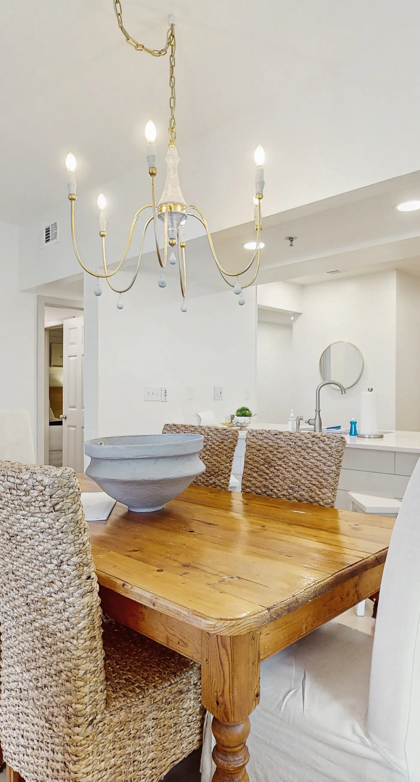 2nd-floor condo with beach access, pool, tennis, pickleball, hot tub, balcony