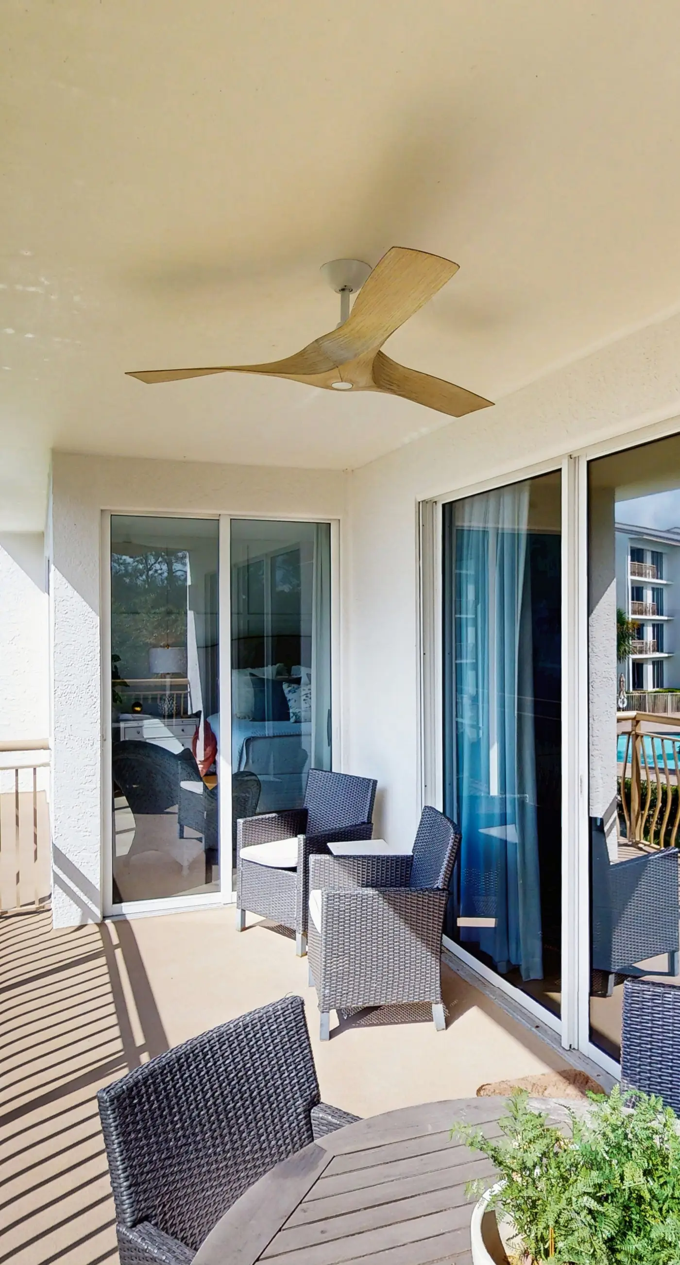 2nd-floor condo with beach access, pool, tennis, pickleball, hot tub, balcony