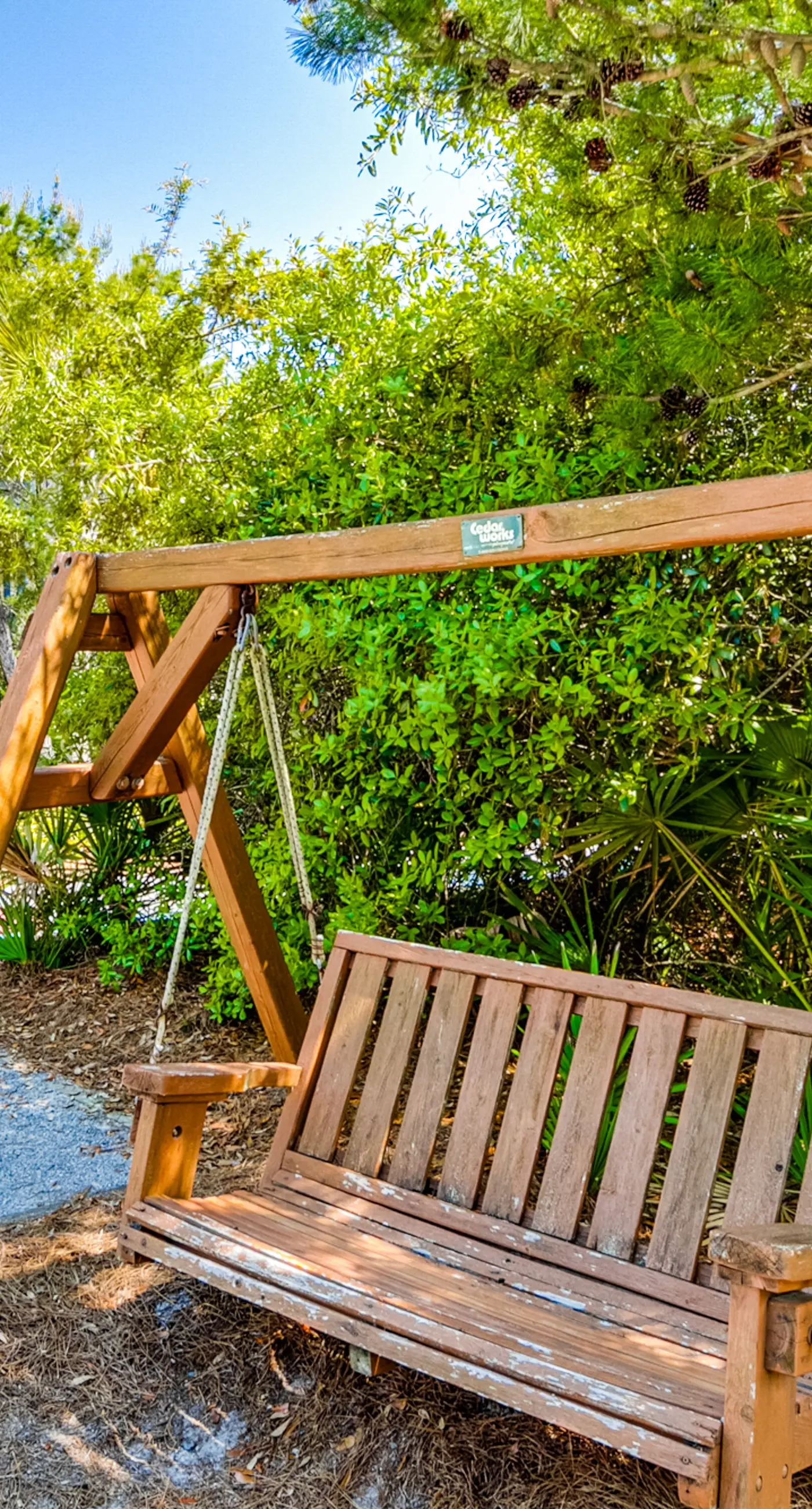 2nd-floor condo with beach access, pool, tennis, pickleball, hot tub, balcony