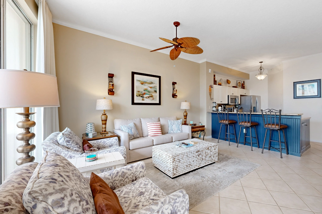 Beach-view condo with outdoor pool, hot tub, sauna, tennis, BBQ, & beach access