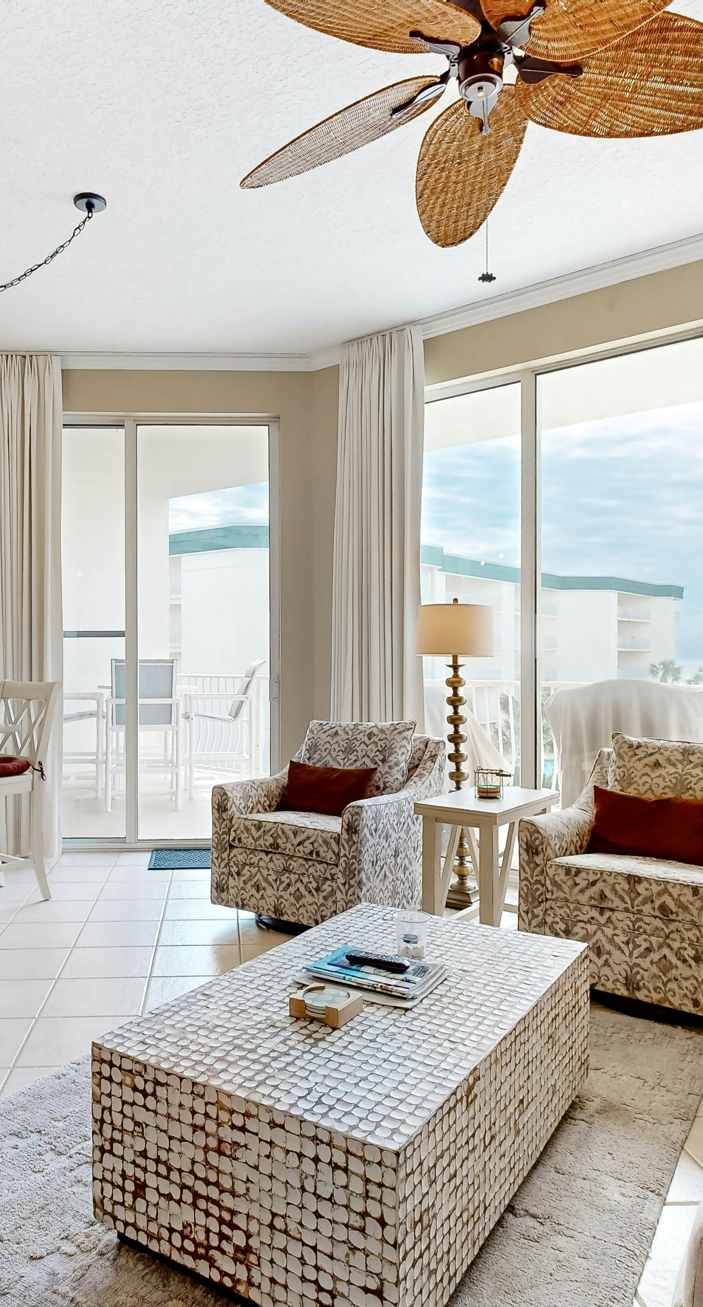 Beach-view condo with outdoor pool, hot tub, sauna, tennis, BBQ, & beach access