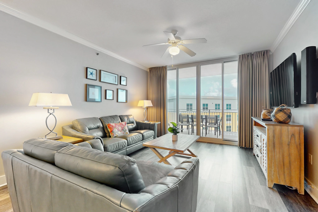 Sunny Waterscape 6th-floor condo with pools, hot tubs, & stunning Gulf views