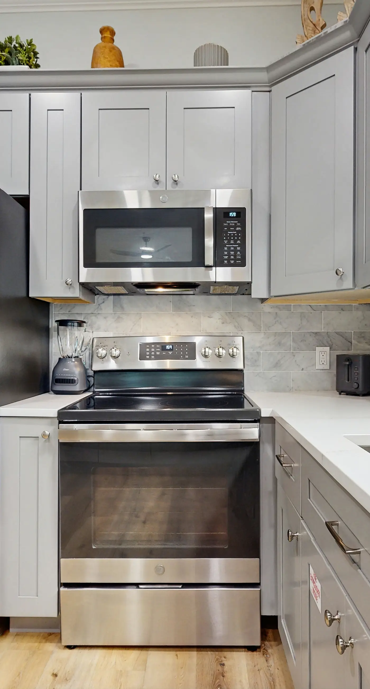 Gorgeous coastal condo with shared pool and private balcony