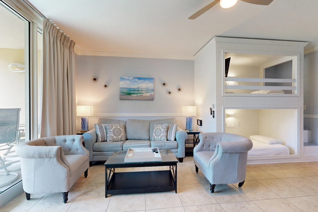 2nd-floor condo with balcony, AC, WiFi, pool, lazy river, & beach access