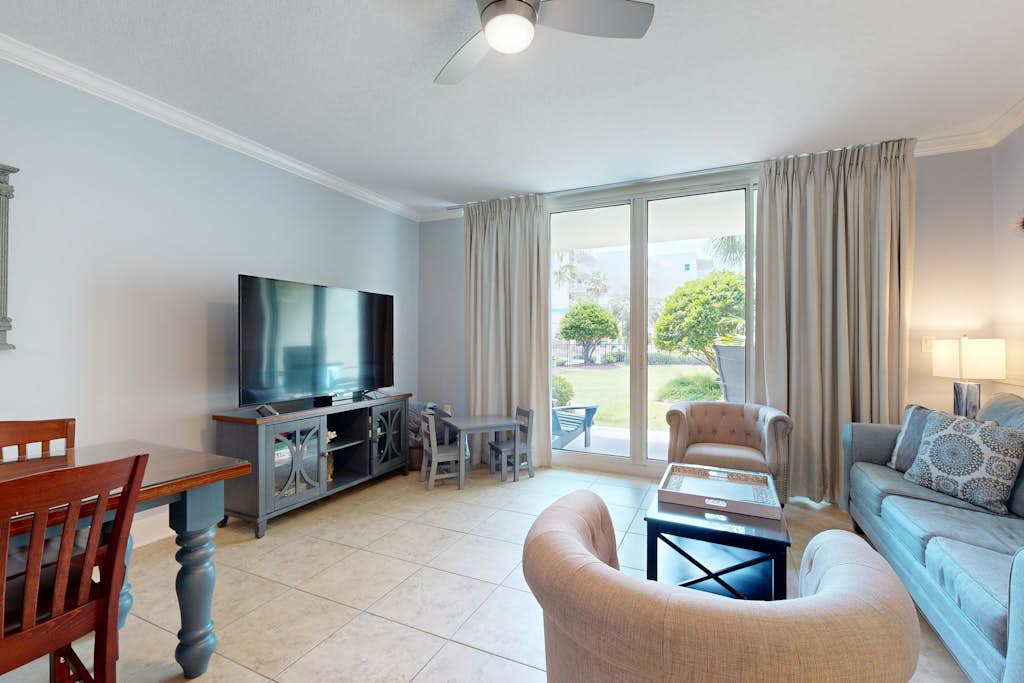 2nd-floor condo with balcony, AC, WiFi, pool, lazy river, & beach access
