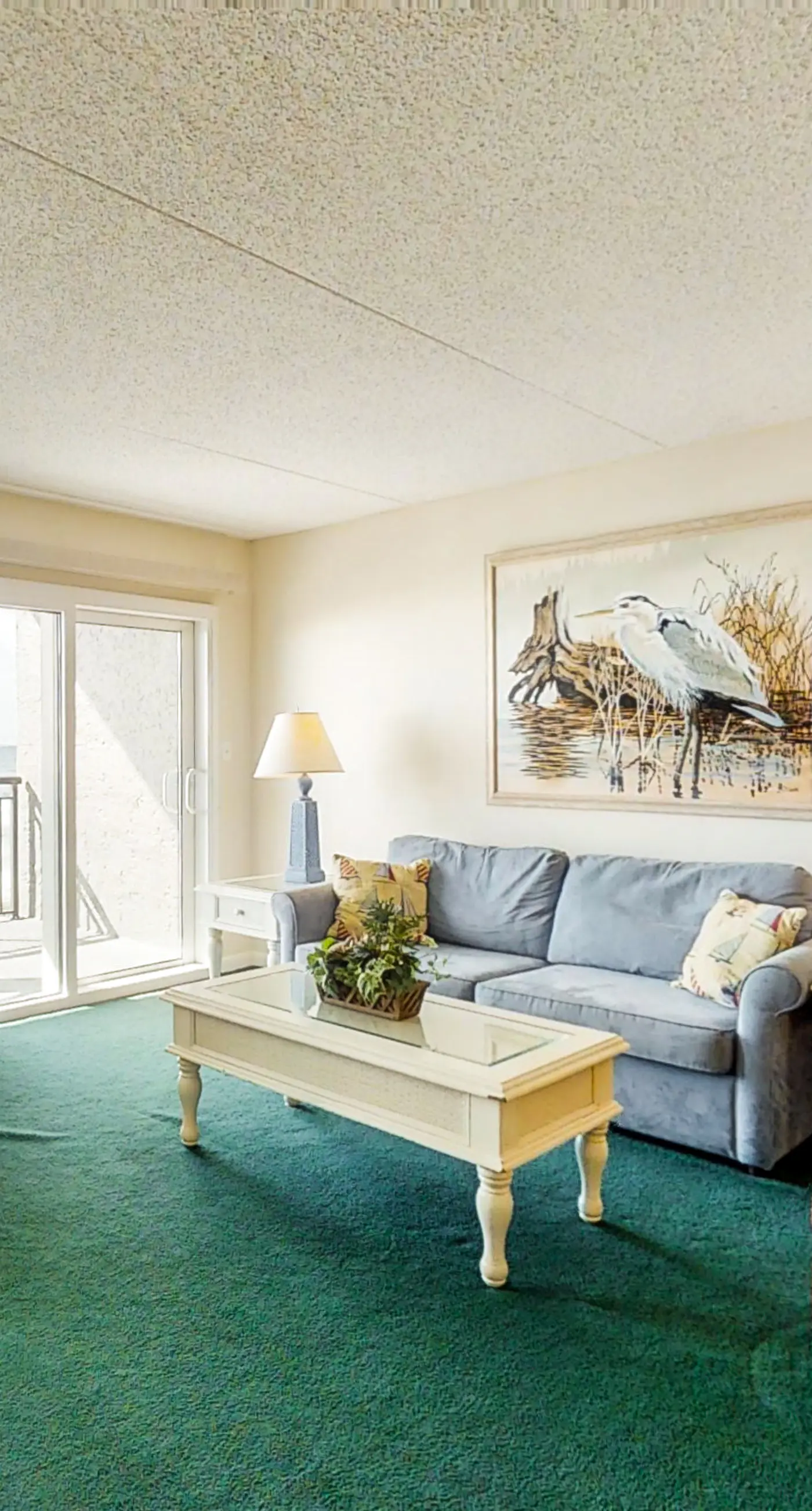 Island Echos 3M. Great beachfront condo with pool & tennis - quick drive to dining