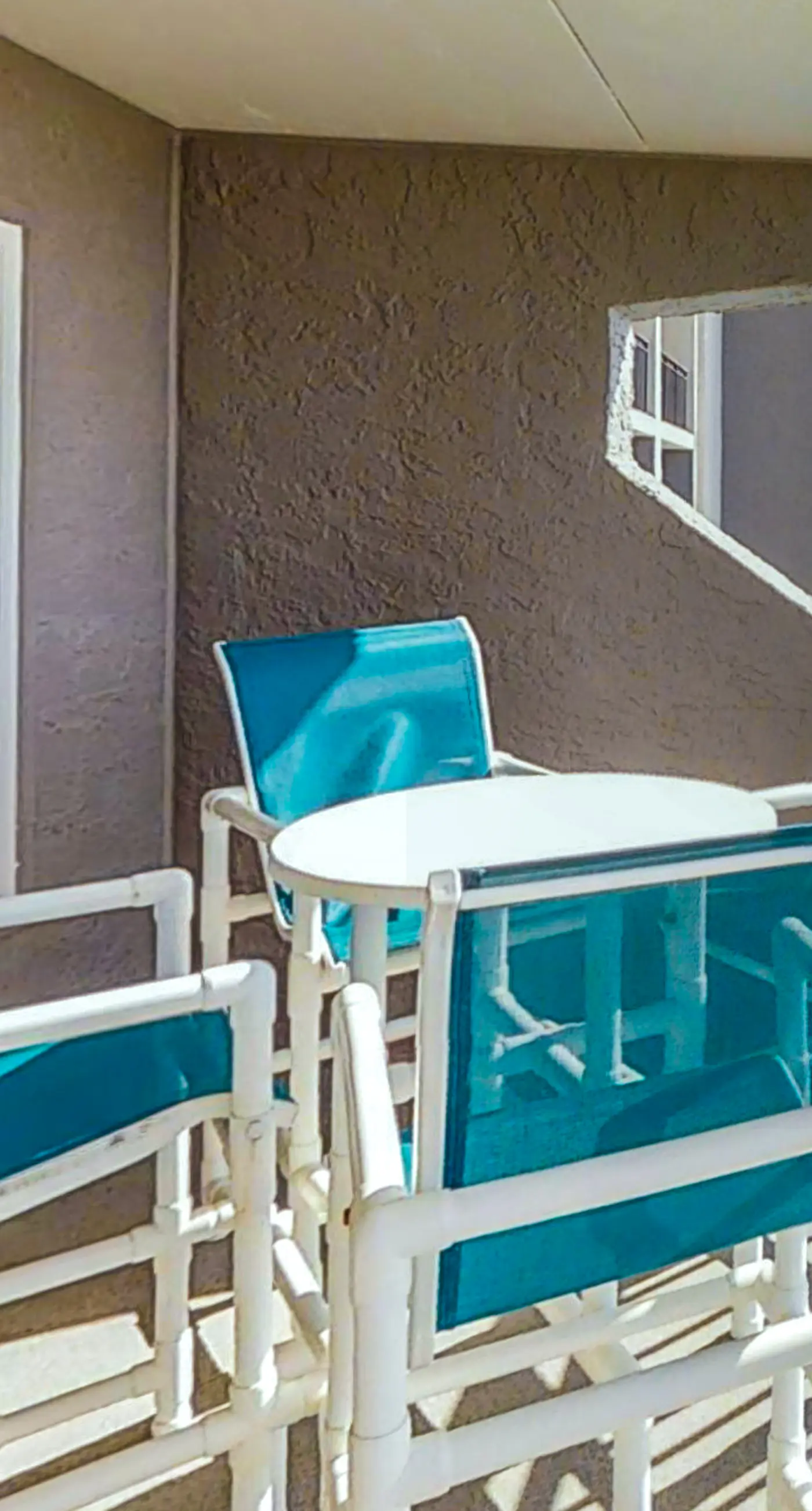 Island Echos 3M. Great beachfront condo with pool & tennis - quick drive to dining