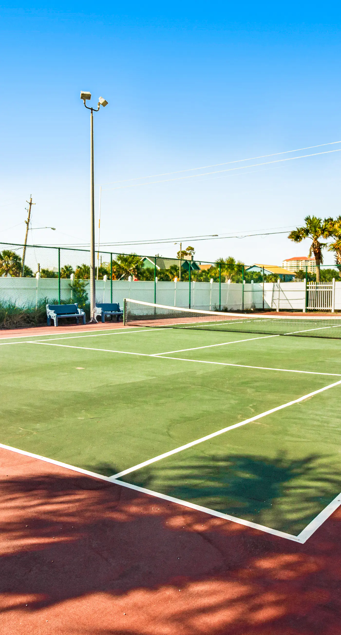 Island Echos 3M. Great beachfront condo with pool & tennis - quick drive to dining