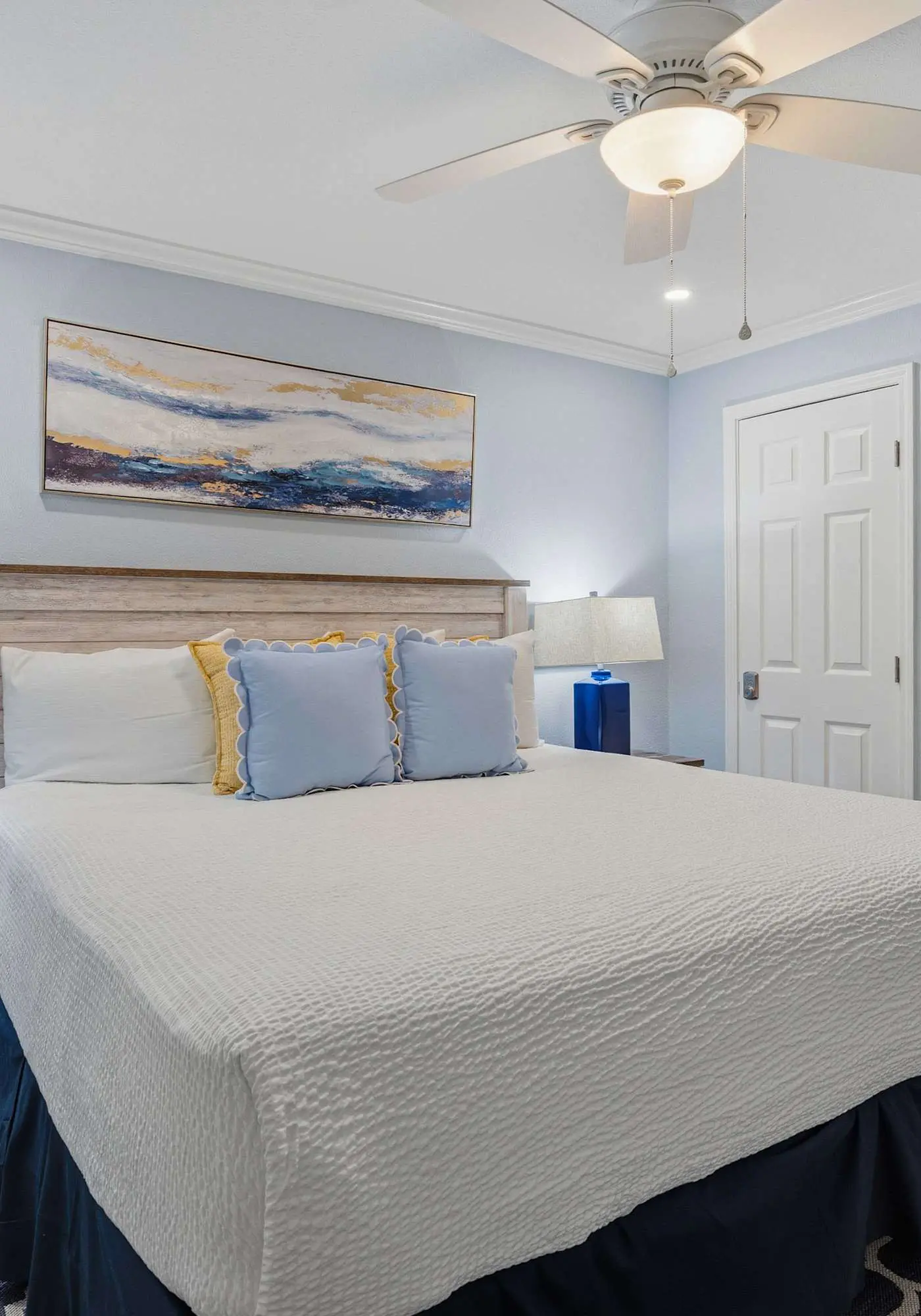 Island Echos 3M. Great beachfront condo with pool & tennis - quick drive to dining
