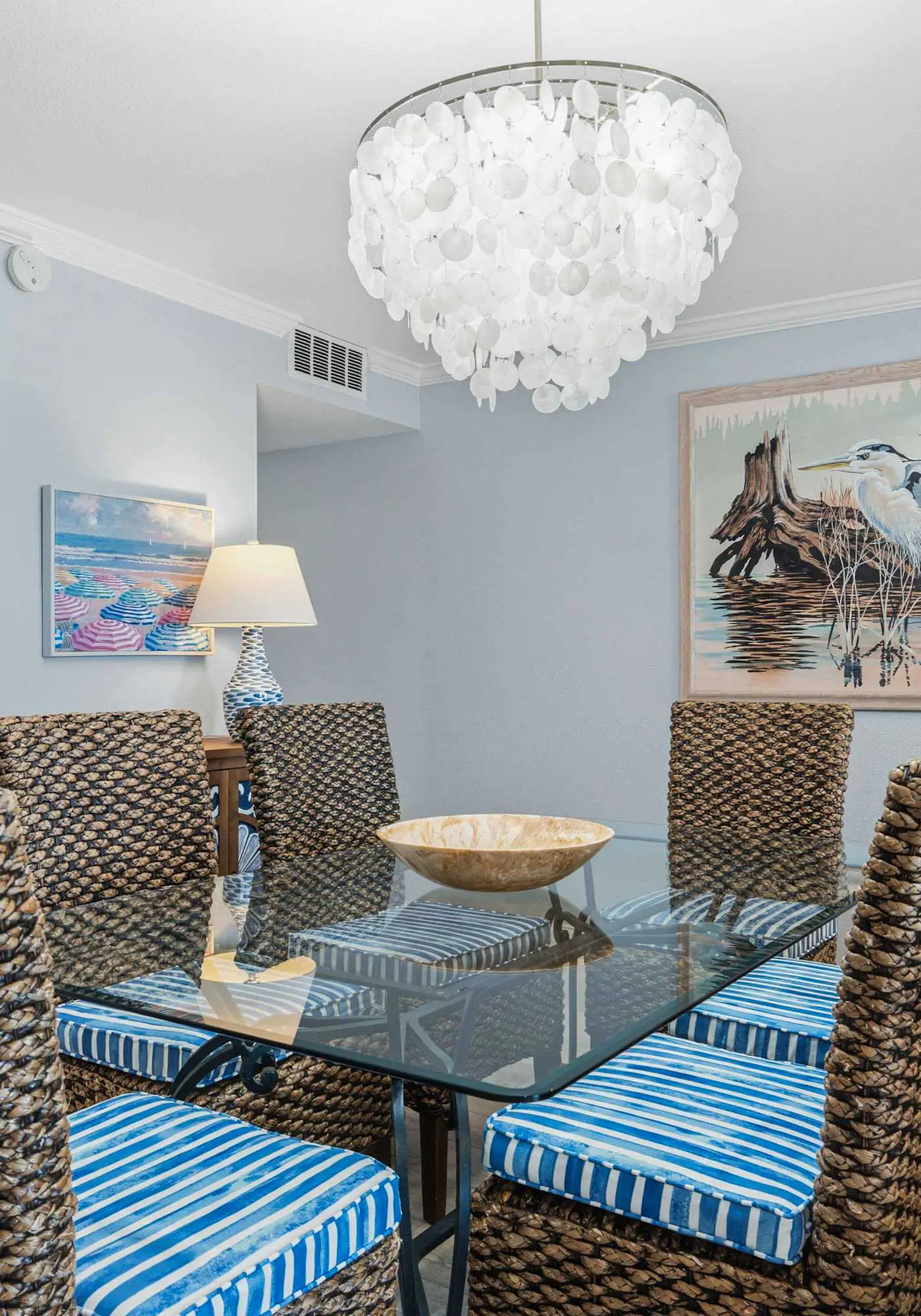 Island Echos 3M. Great beachfront condo with pool & tennis - quick drive to dining