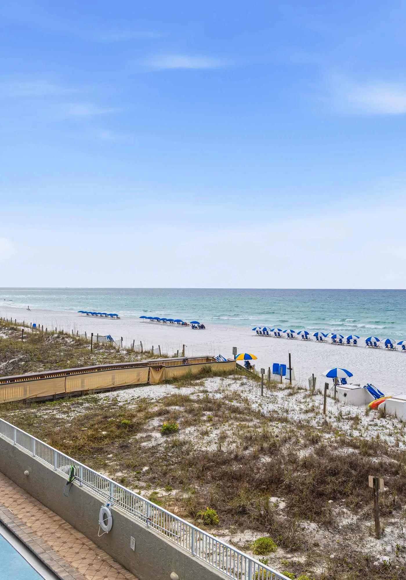 Island Echos 3M. Great beachfront condo with pool & tennis - quick drive to dining