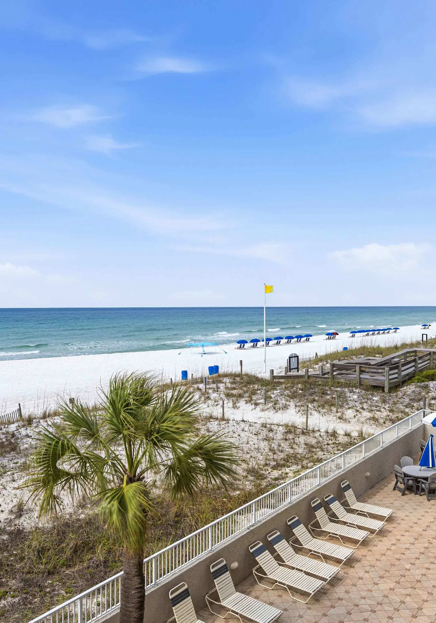 Island Echos 3M. Great beachfront condo with pool & tennis - quick drive to dining