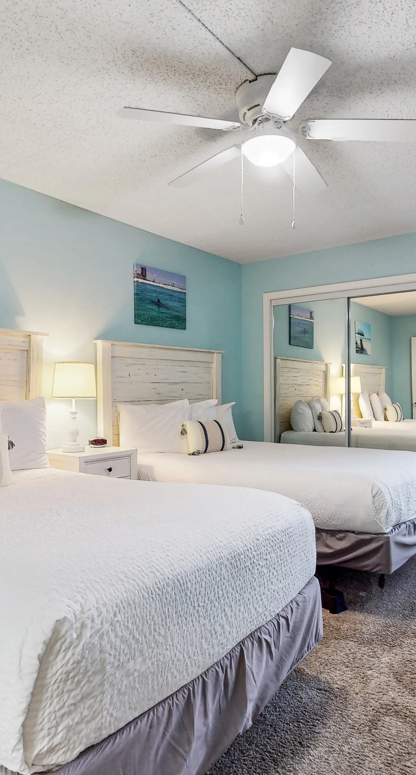 Island Echos 1L. Updated, first-floor, open, airy condo with great views - close to dining