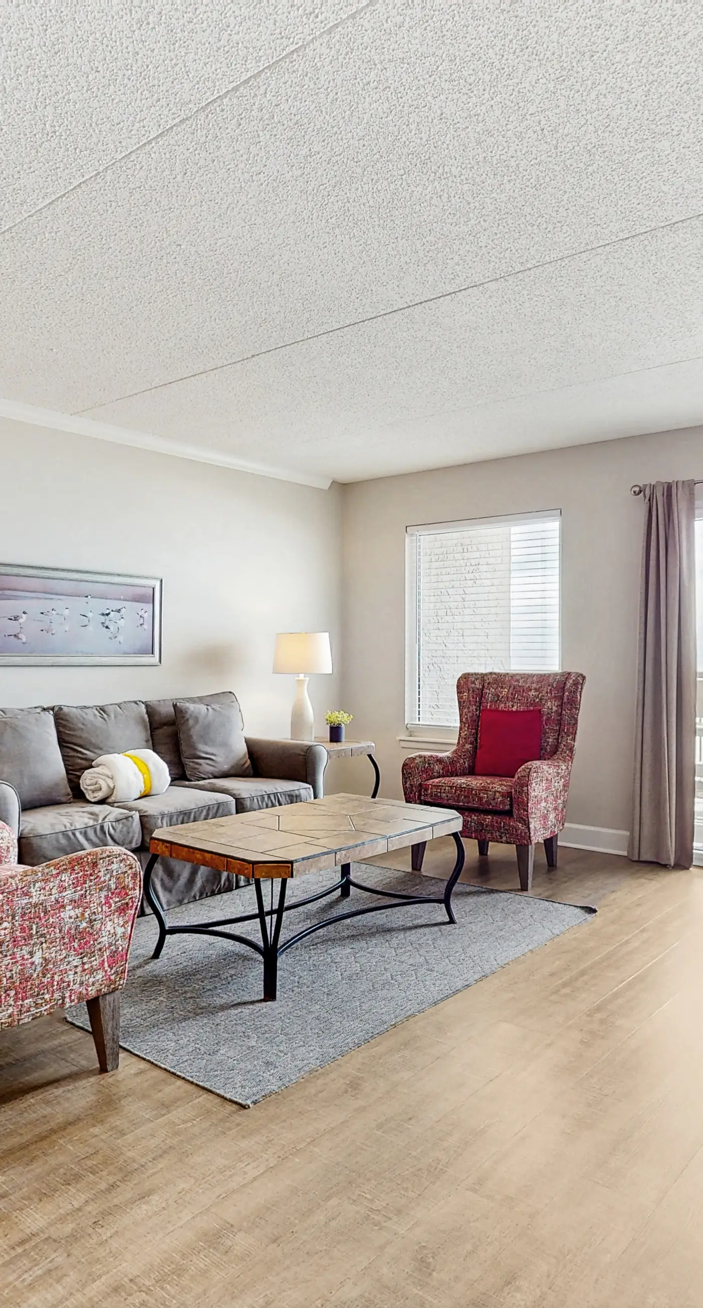 Island Echos 3P. Cozy Gulf-front condo with 2 beach chairs - close to entertainment