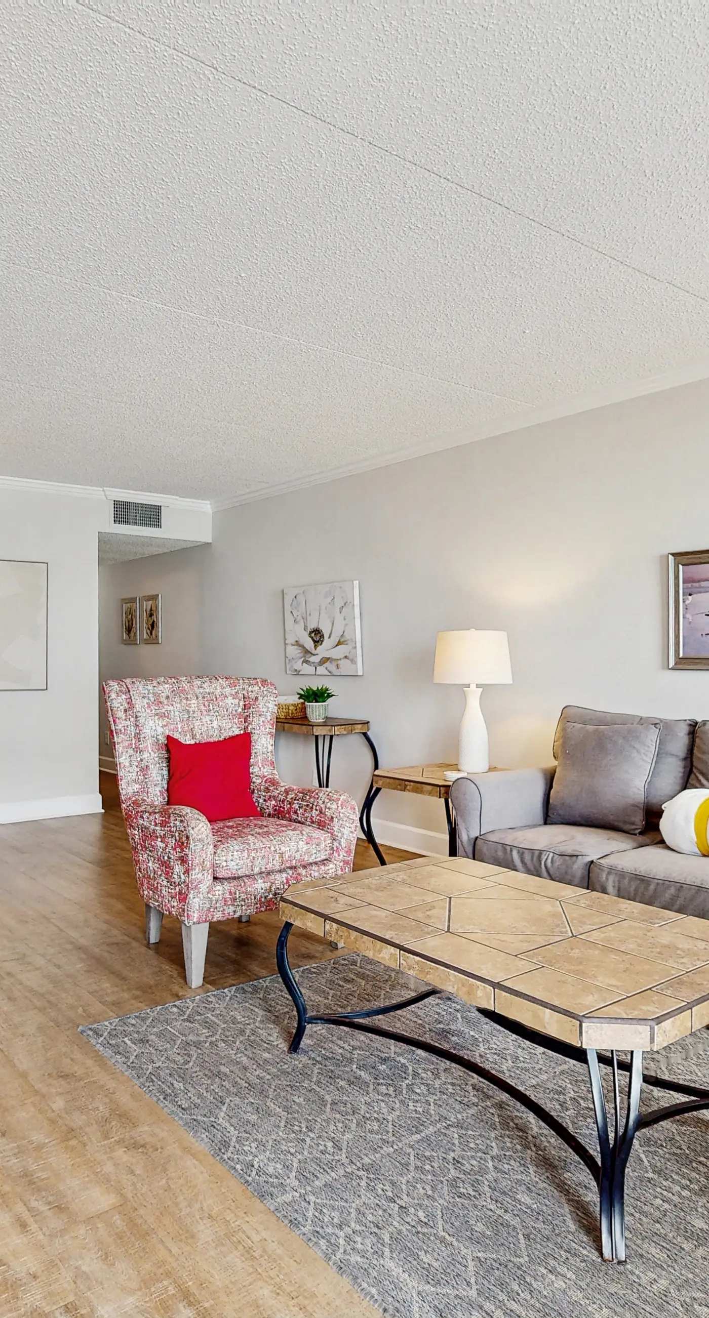 Island Echos 3P. Cozy Gulf-front condo with 2 beach chairs - close to entertainment