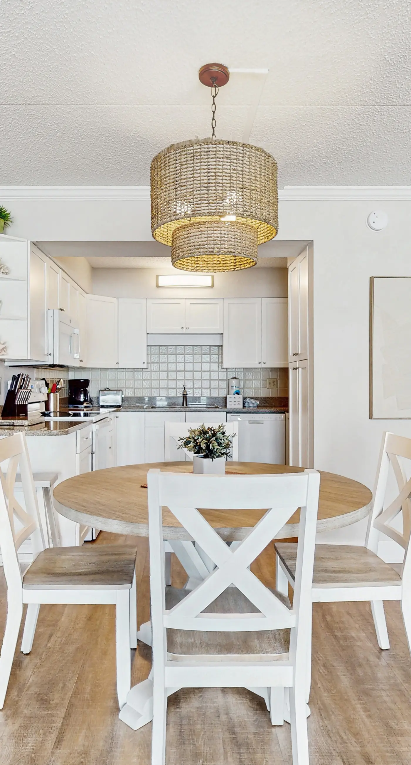 Island Echos 3P. Cozy Gulf-front condo with 2 beach chairs - close to entertainment