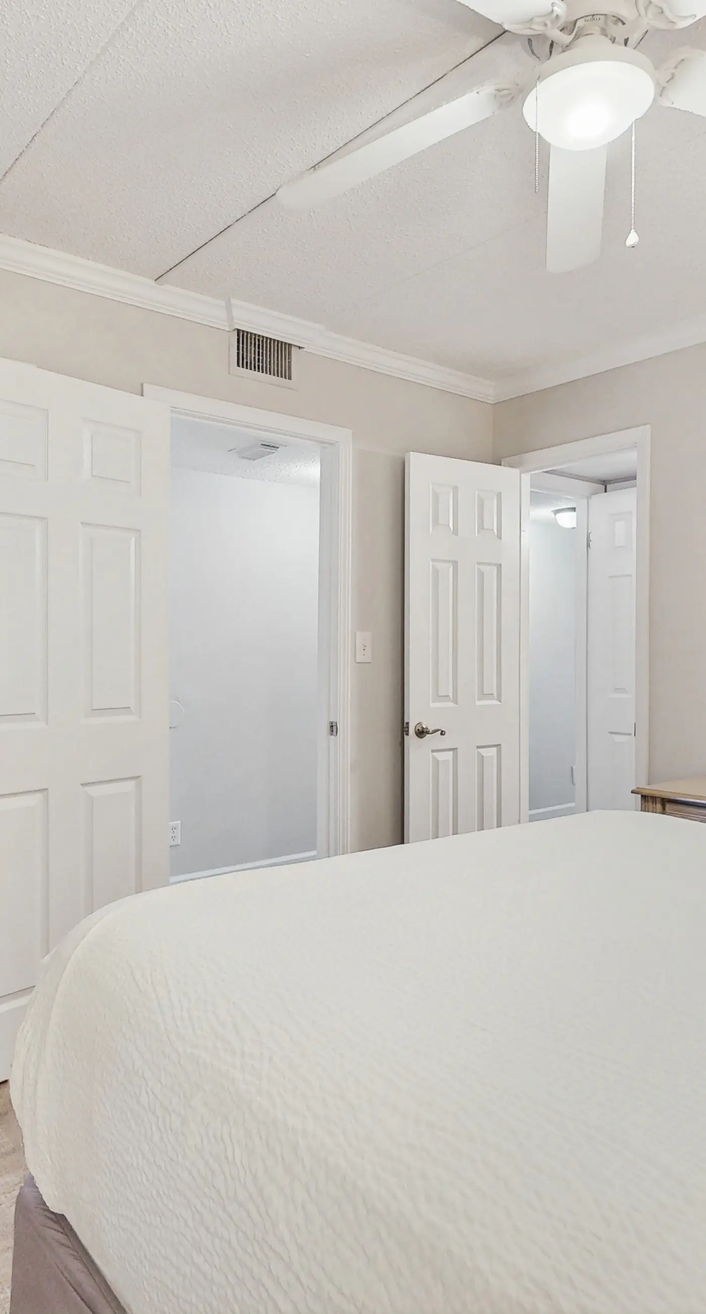 Island Echos 3P. Cozy Gulf-front condo with 2 beach chairs - close to entertainment