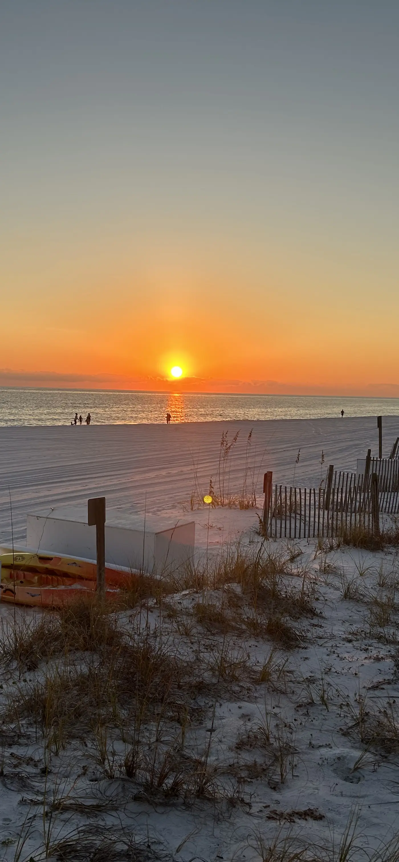 Island Echos 3P. Cozy Gulf-front condo with 2 beach chairs - close to entertainment