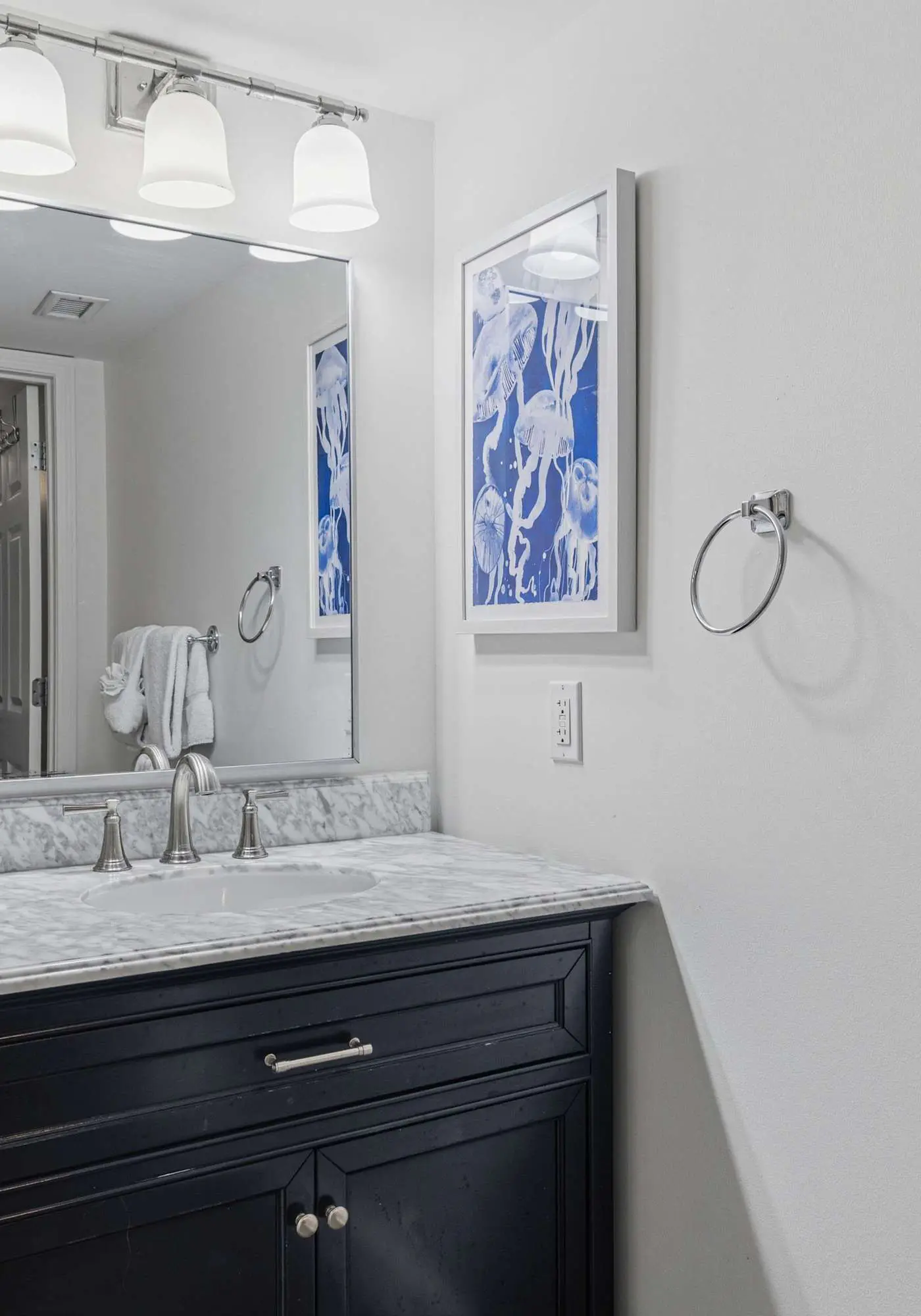 Oceanfront Condo with Shared Pool & Hot Tub, Ocean View, & Private Washer/Dryer