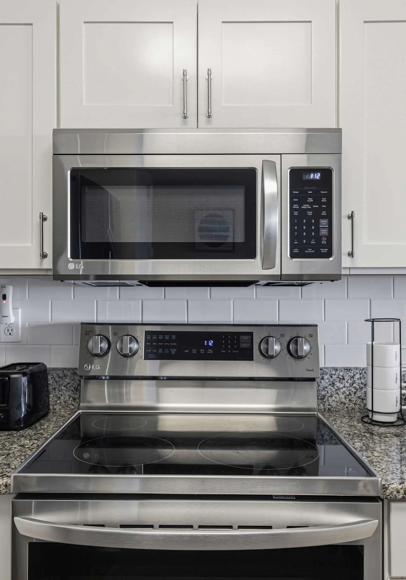 Oceanfront Condo with Shared Pool & Hot Tub, Ocean View, & Private Washer/Dryer
