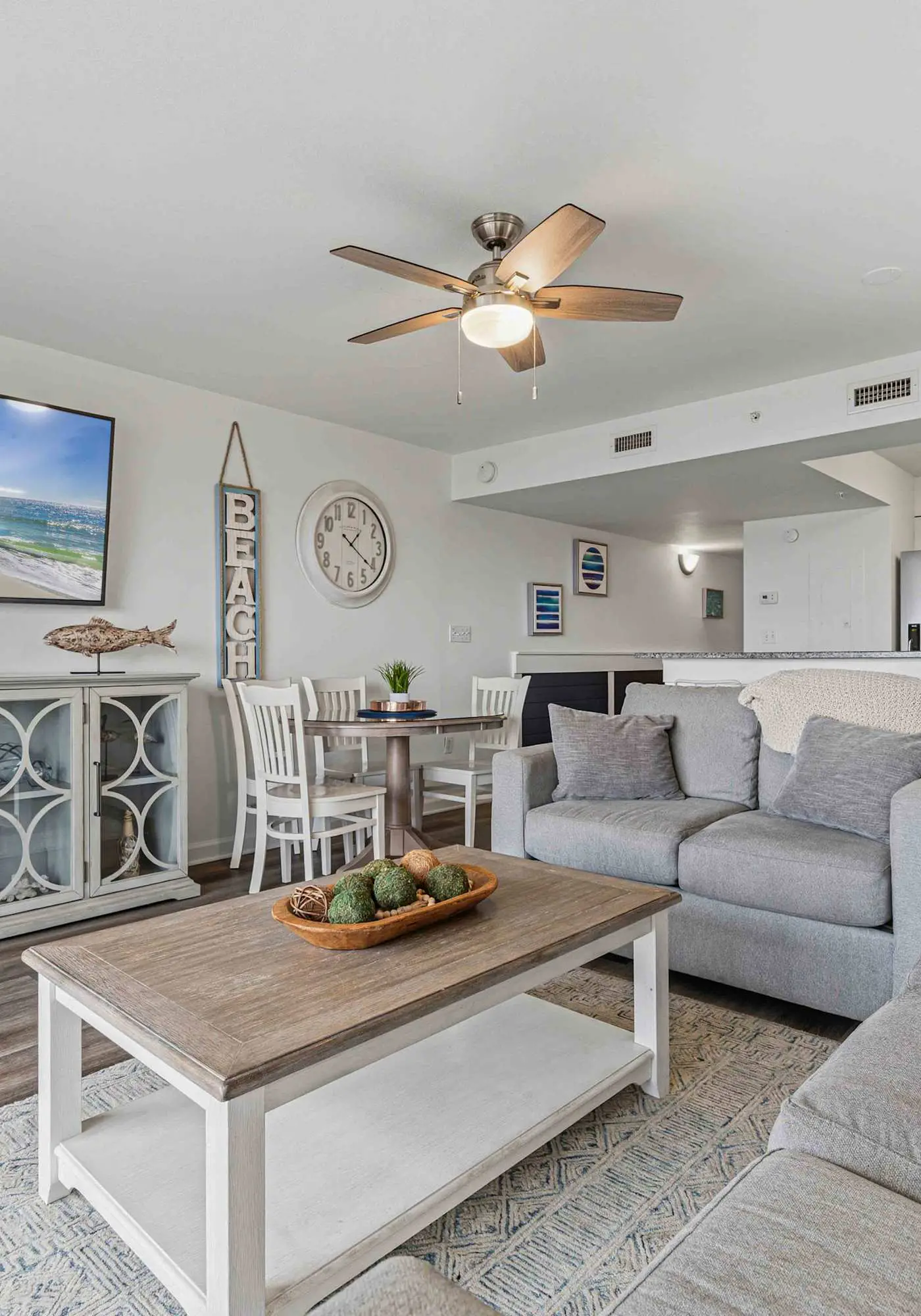Oceanfront Condo with Shared Pool & Hot Tub, Ocean View, & Private Washer/Dryer