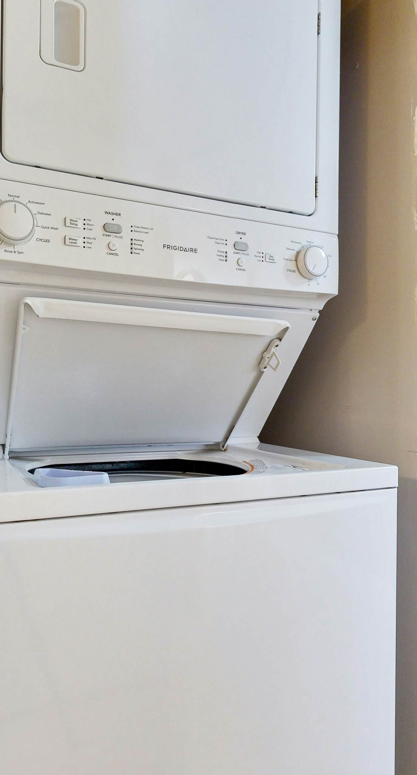 Pelican Isle 209-Stylish beach getaway with shared pool, private balcony, gulf views & fast WiFi