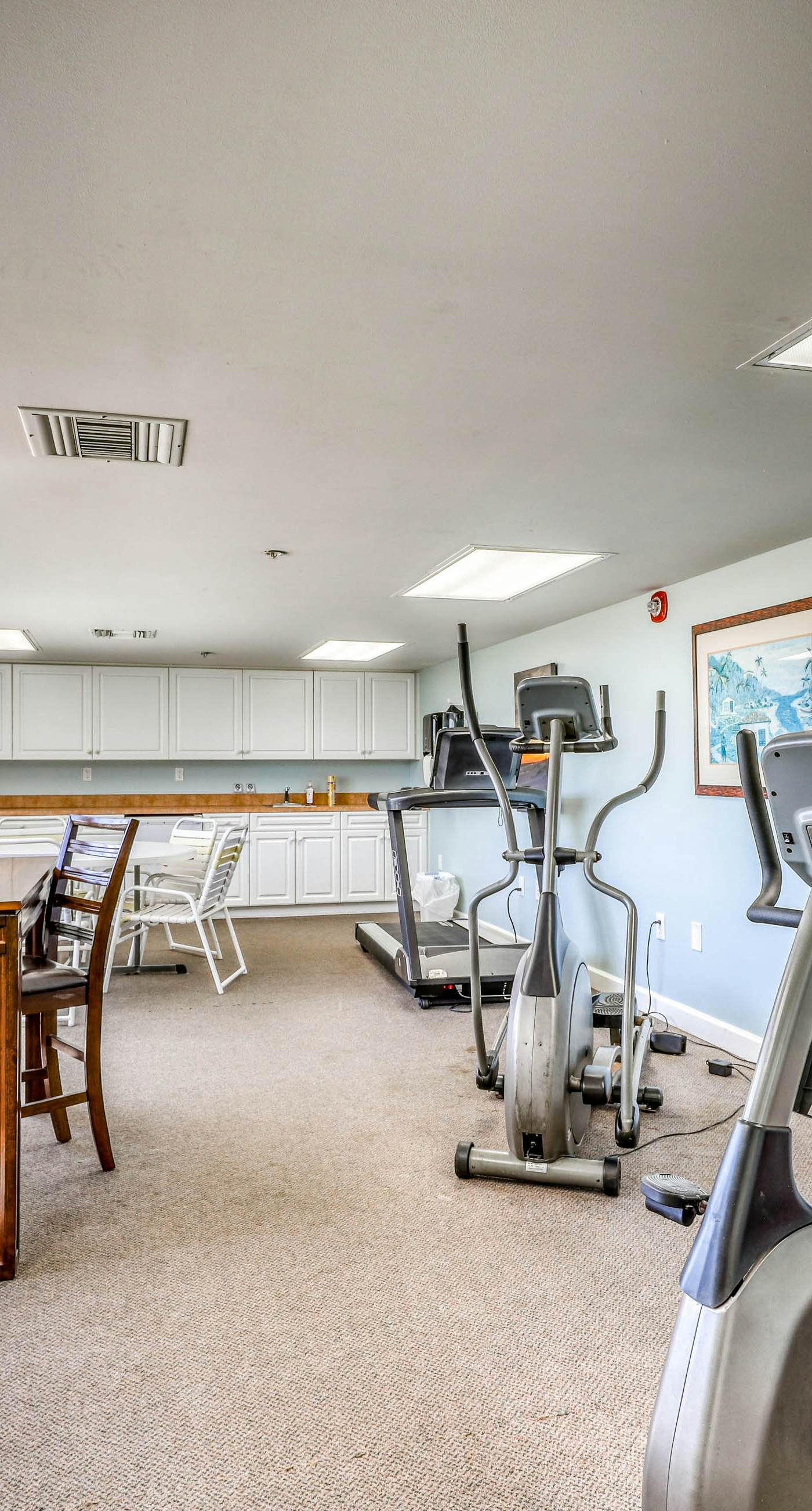 Pelican Isle 209-Stylish beach getaway with shared pool, private balcony, gulf views & fast WiFi