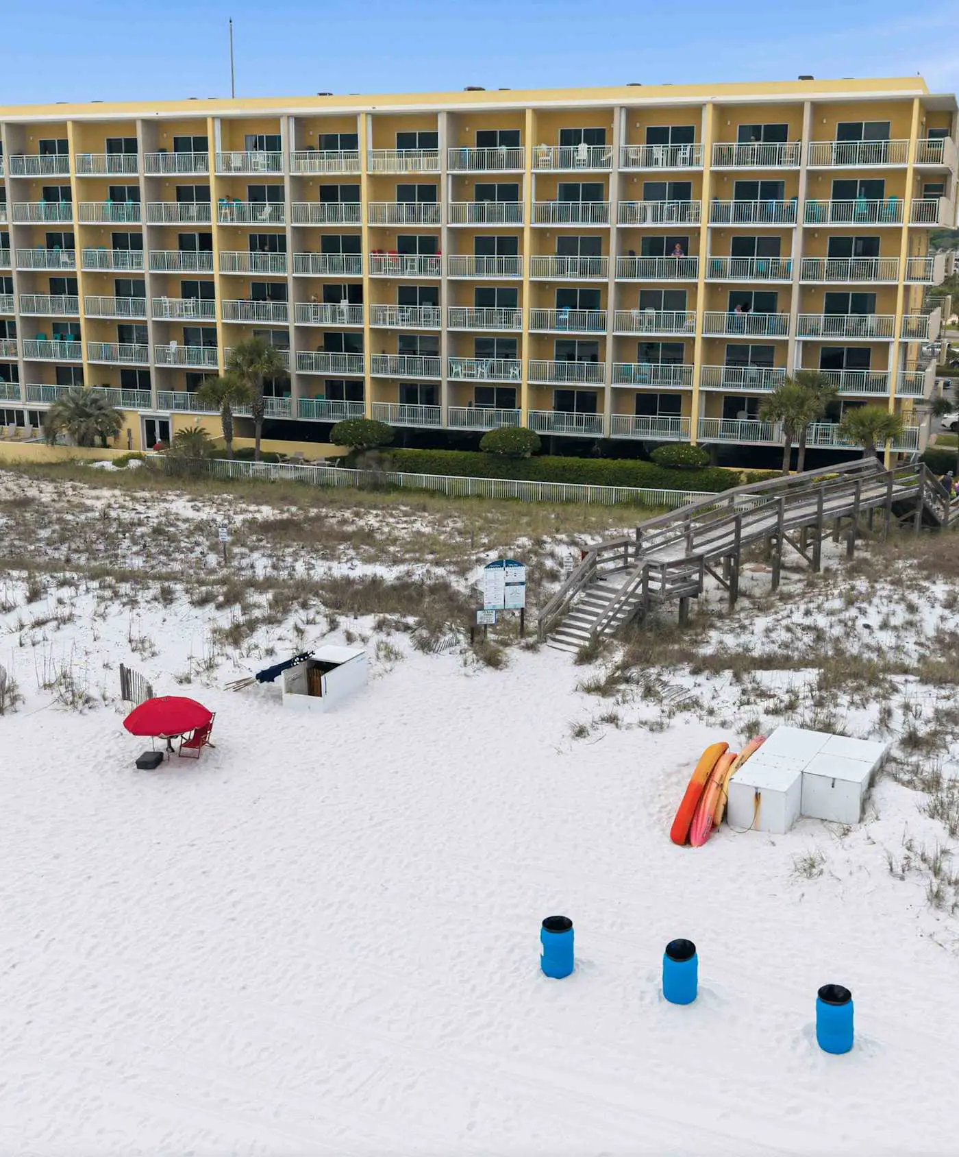 Stylish beach getaway with shared pool, private balcony, gulf views & fast WiFi