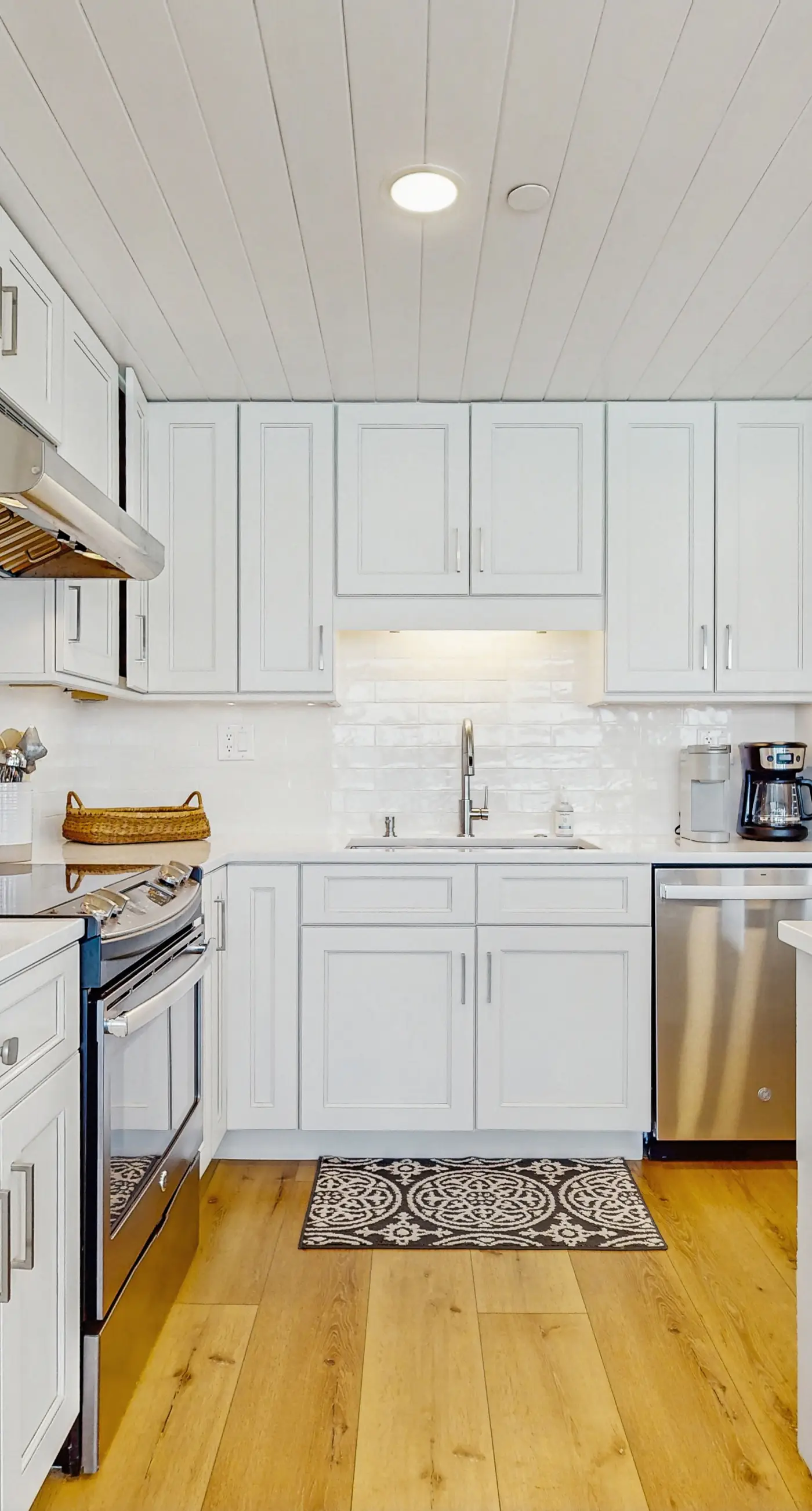 Lavish High Pointe condo with resort pool, amazing ocean view & pickleball