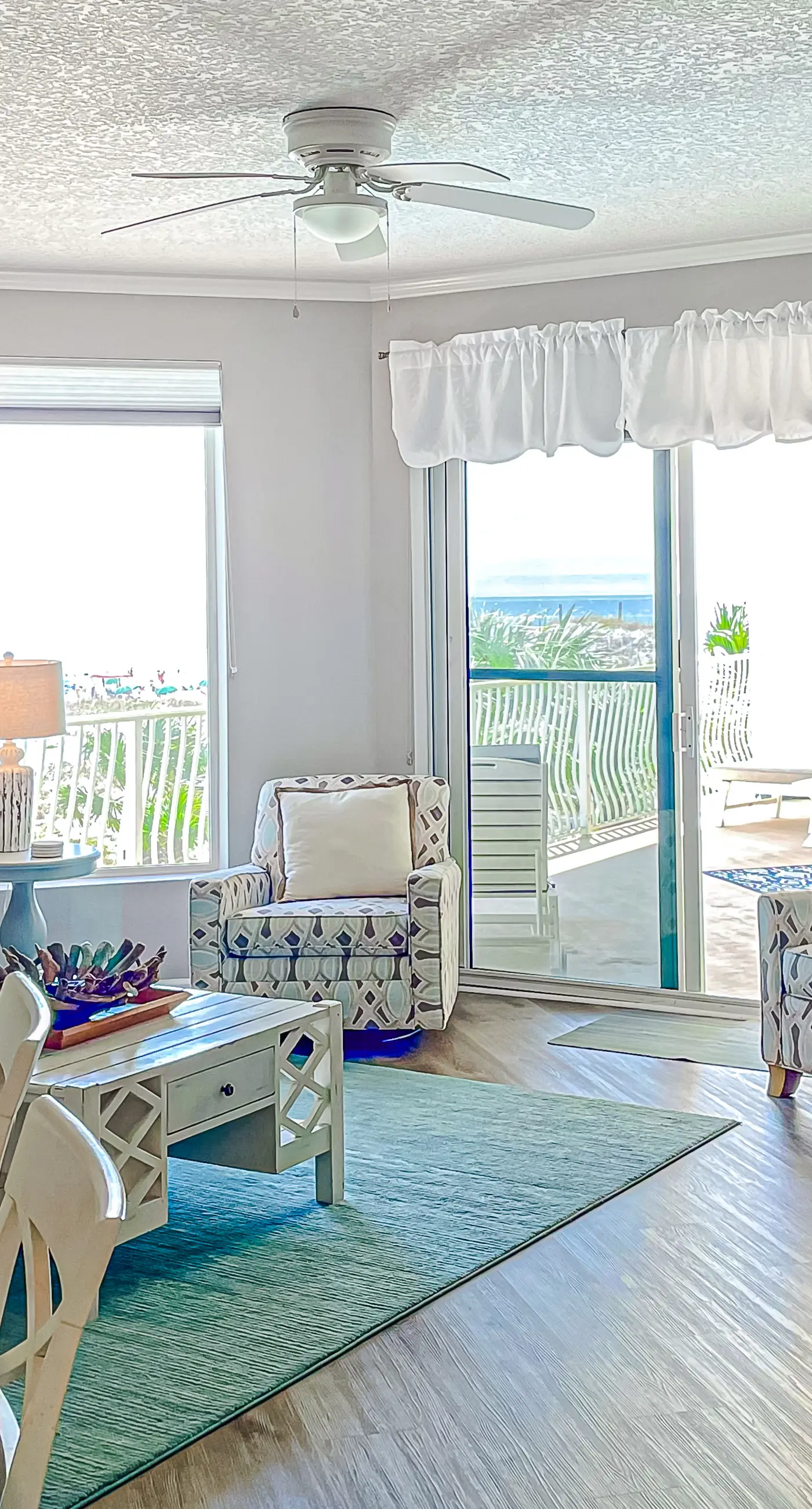 Beautifully decorated oceanfront condo with resort pool, & huge walk-in showers
