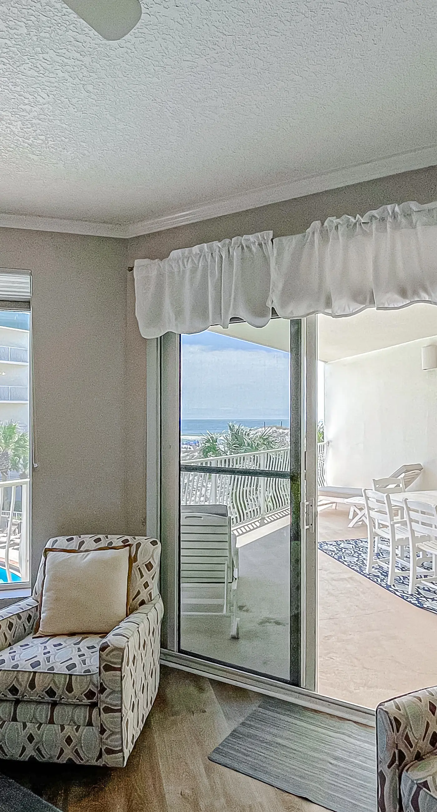 Beautifully decorated oceanfront condo with resort pool, & huge walk-in showers