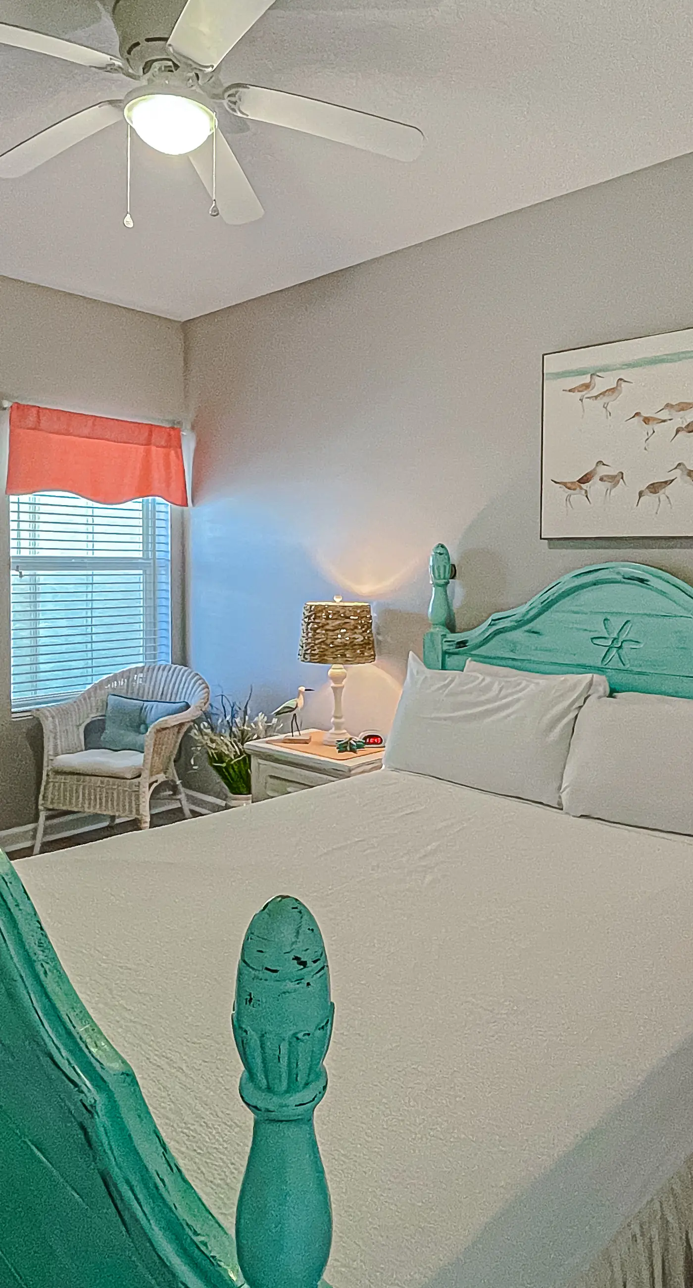 Beautifully decorated oceanfront condo with resort pool, & huge walk-in showers