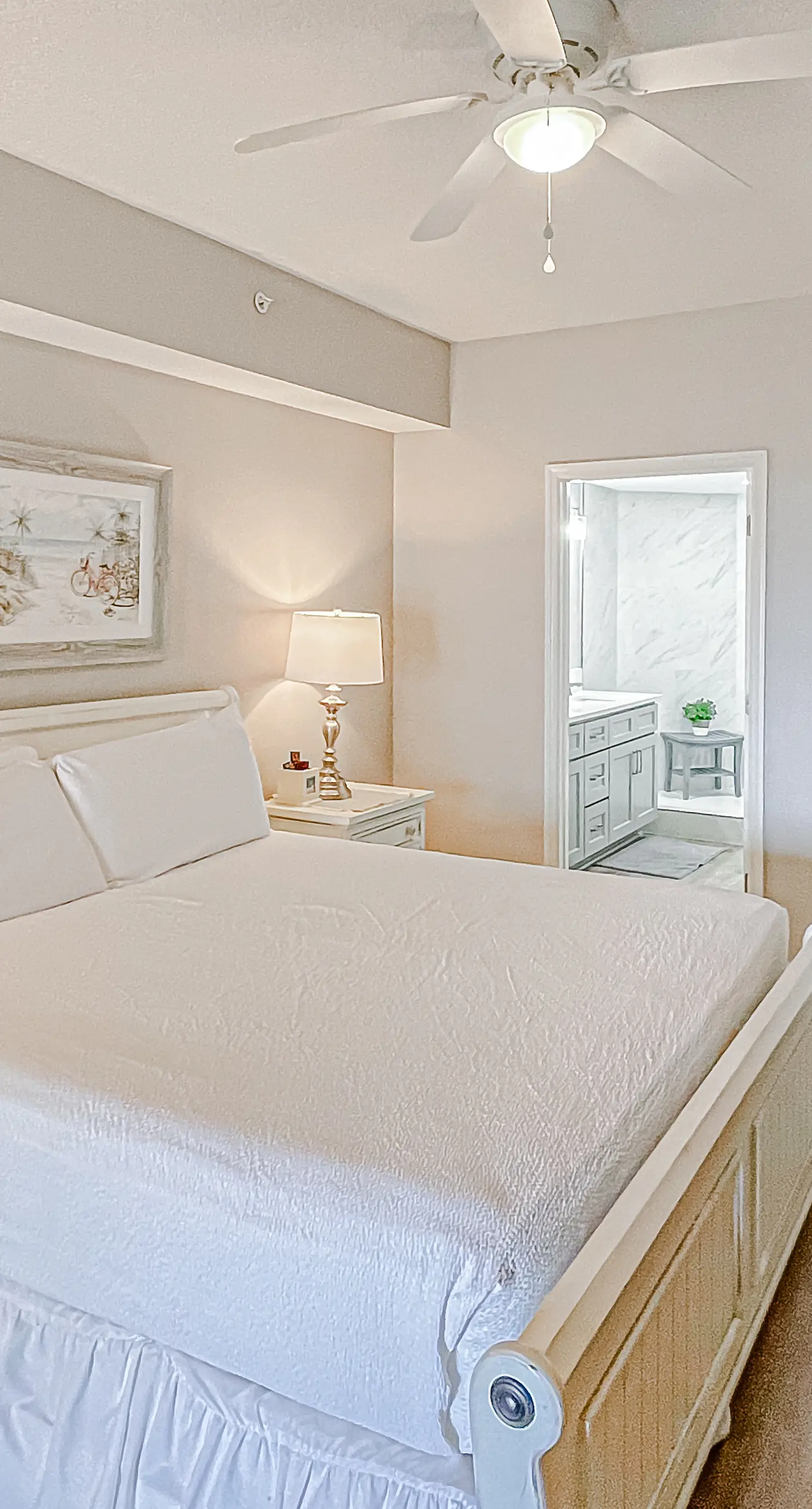 Beautifully decorated oceanfront condo with resort pool, & huge walk-in showers