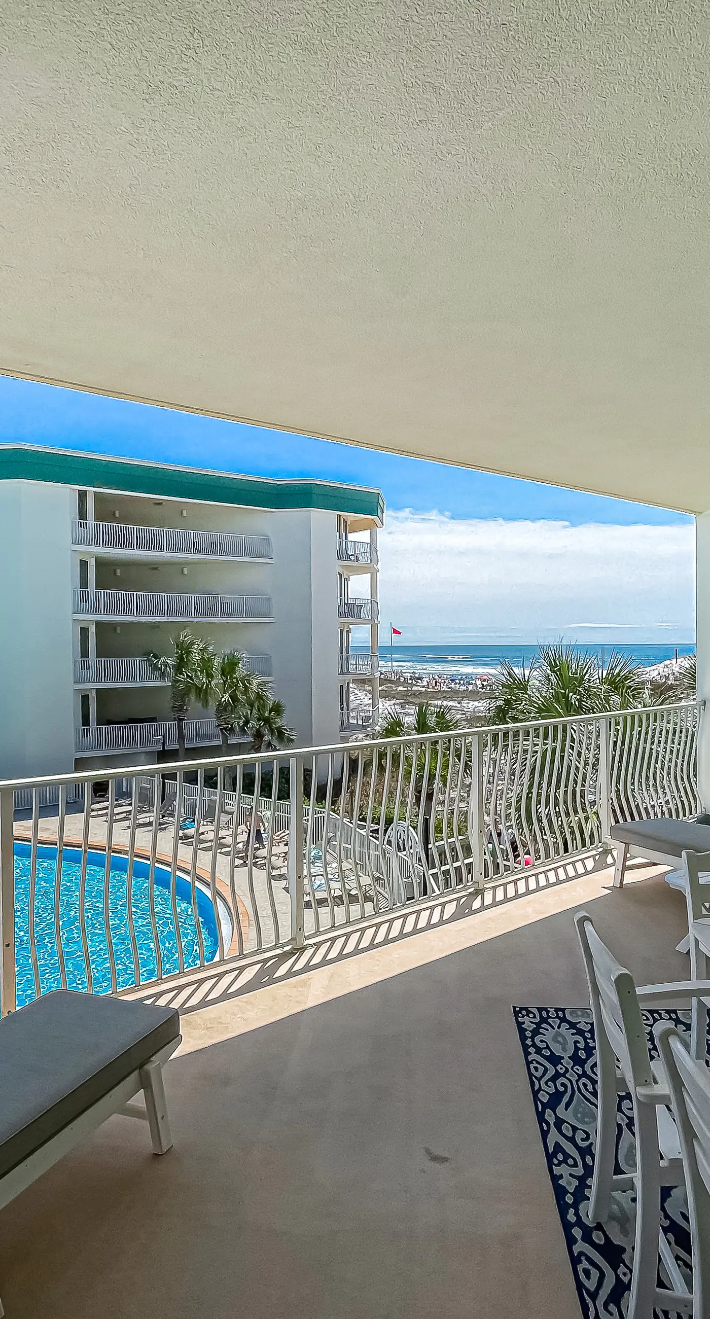 Beautifully decorated oceanfront condo with resort pool, & huge walk-in showers