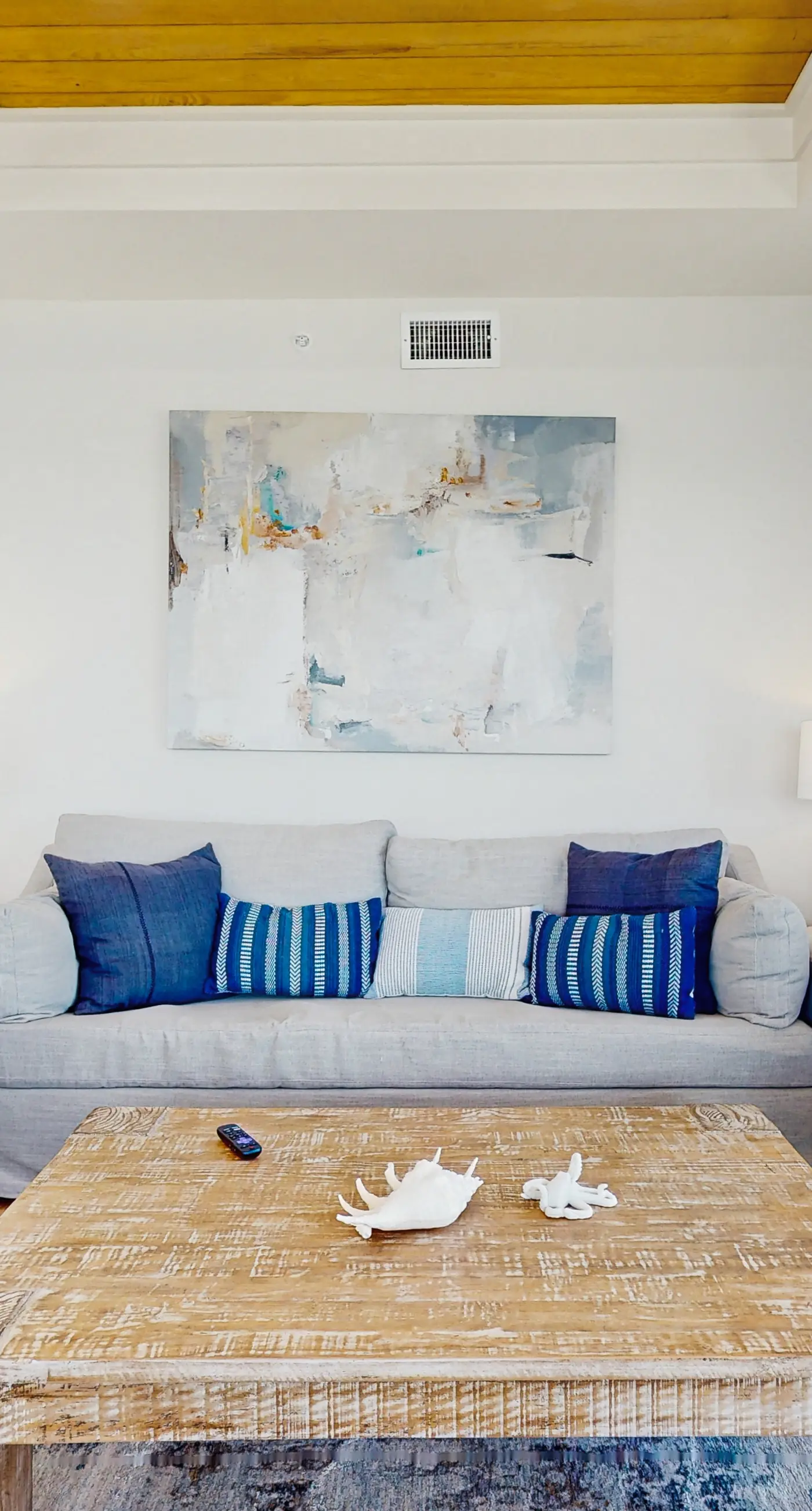 Luxuriously renovated condo with Gulf views, beach access, pool, & hot tub