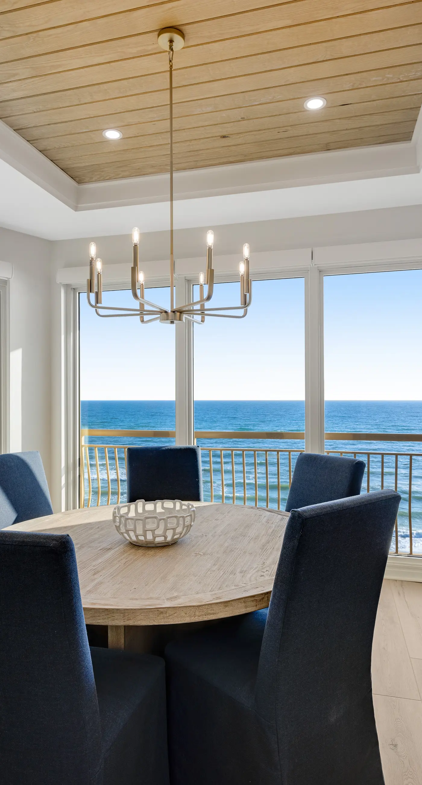Luxuriously renovated condo with Gulf views, beach access, pool, & hot tub