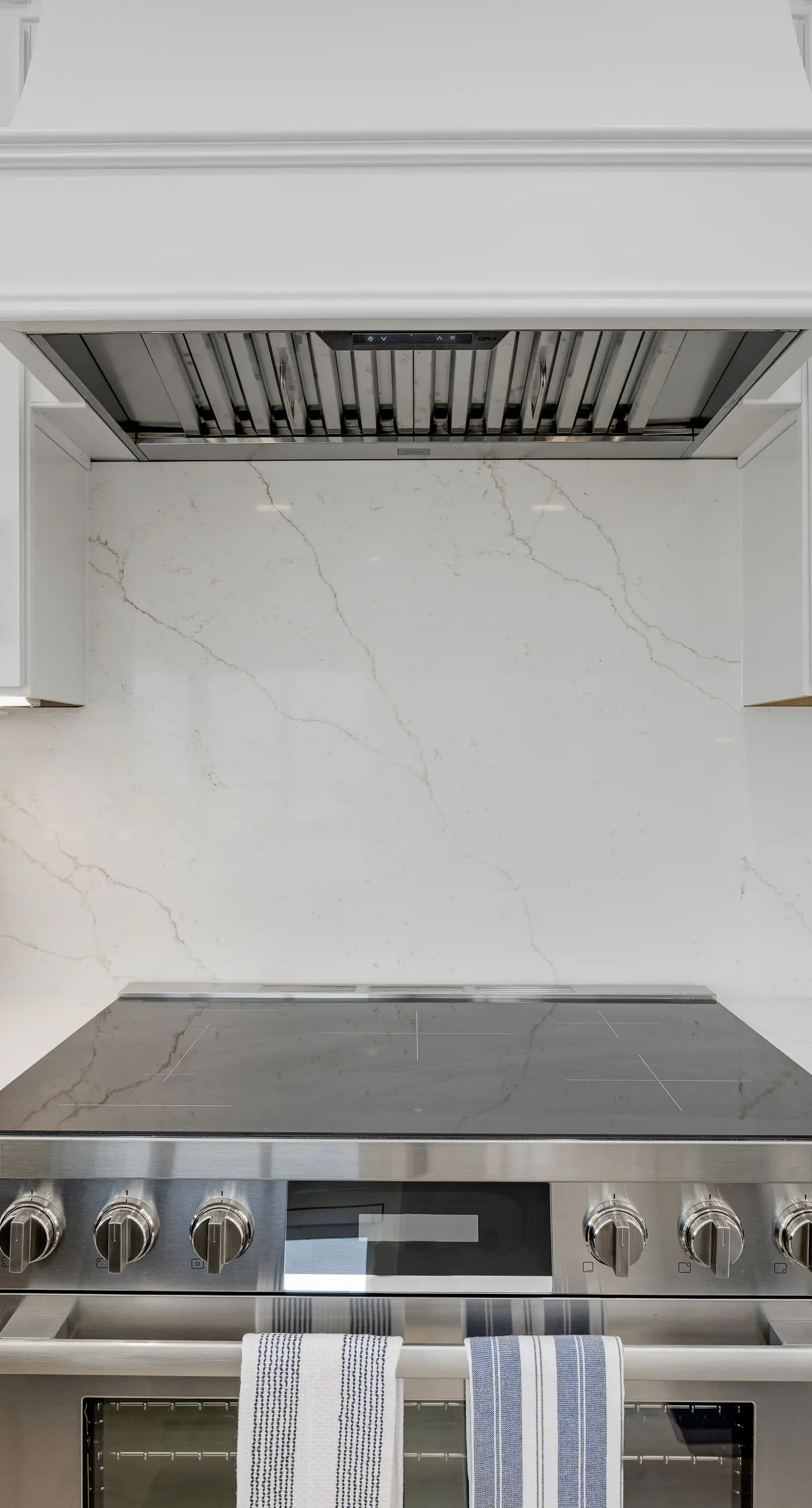 Luxuriously renovated condo with Gulf views, beach access, pool, & hot tub