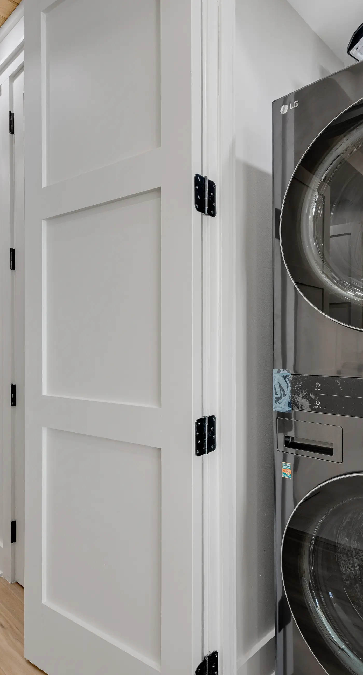 Luxuriously renovated condo with Gulf views, beach access, pool, & hot tub