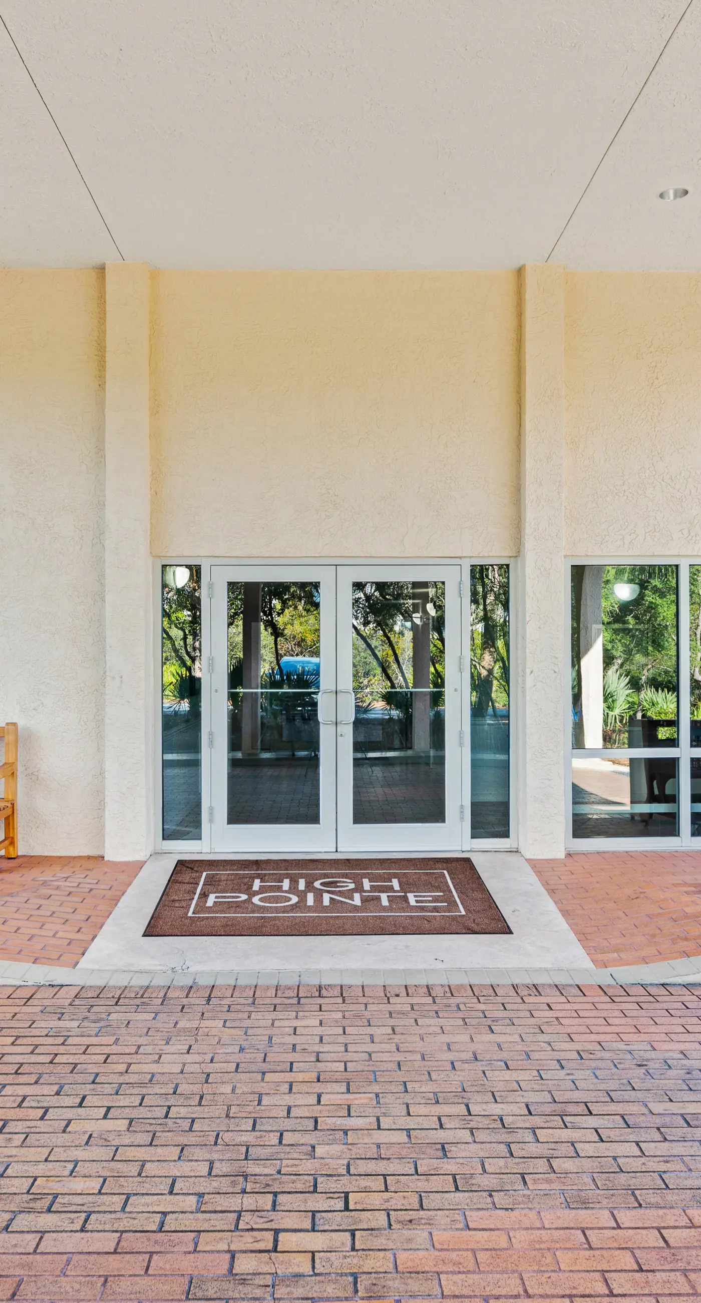 Luxuriously renovated condo with Gulf views, beach access, pool, & hot tub