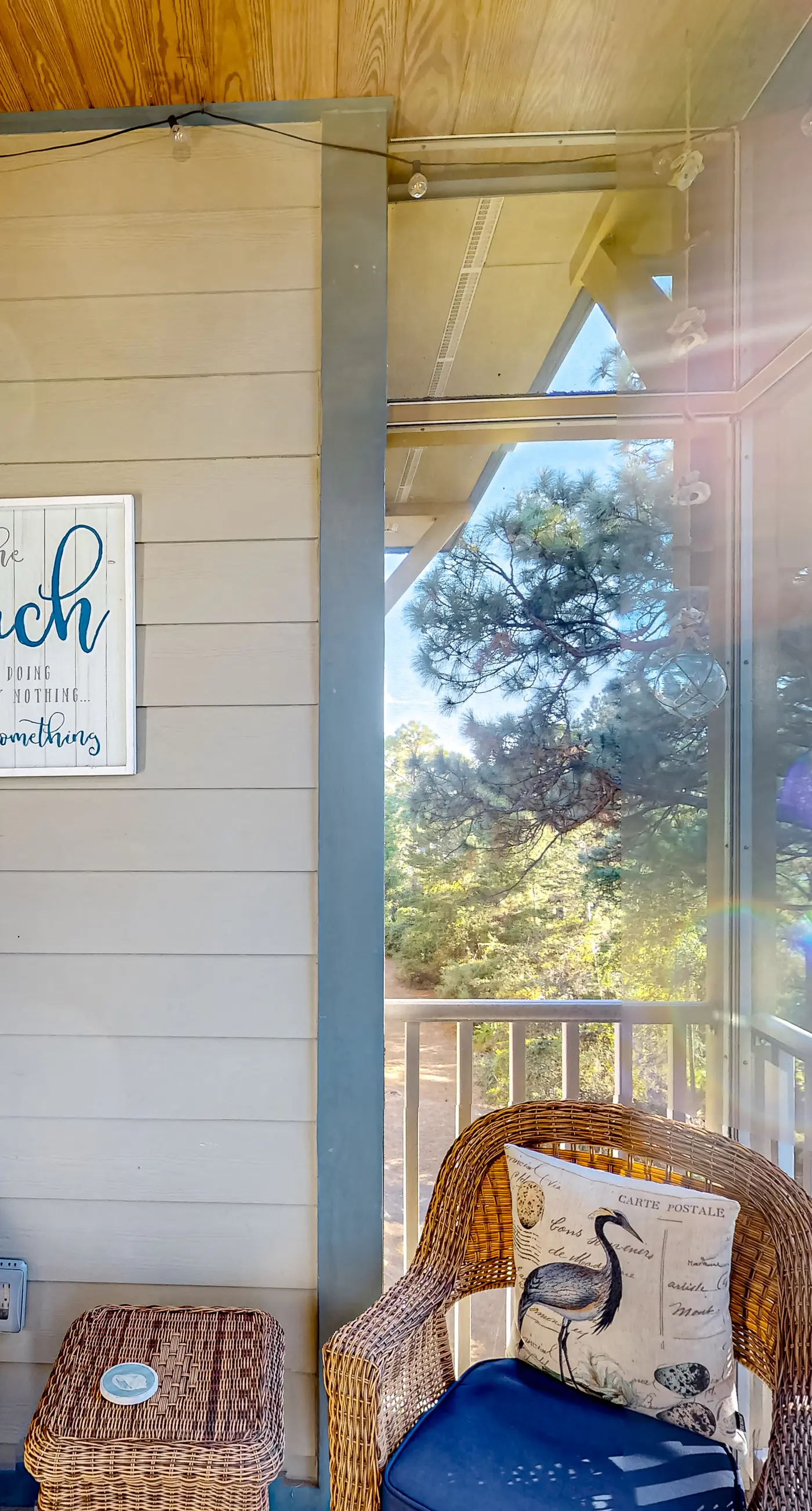 4th-floor condo near the beach with balcony, outdoor pool, elevator, W/D, & AC