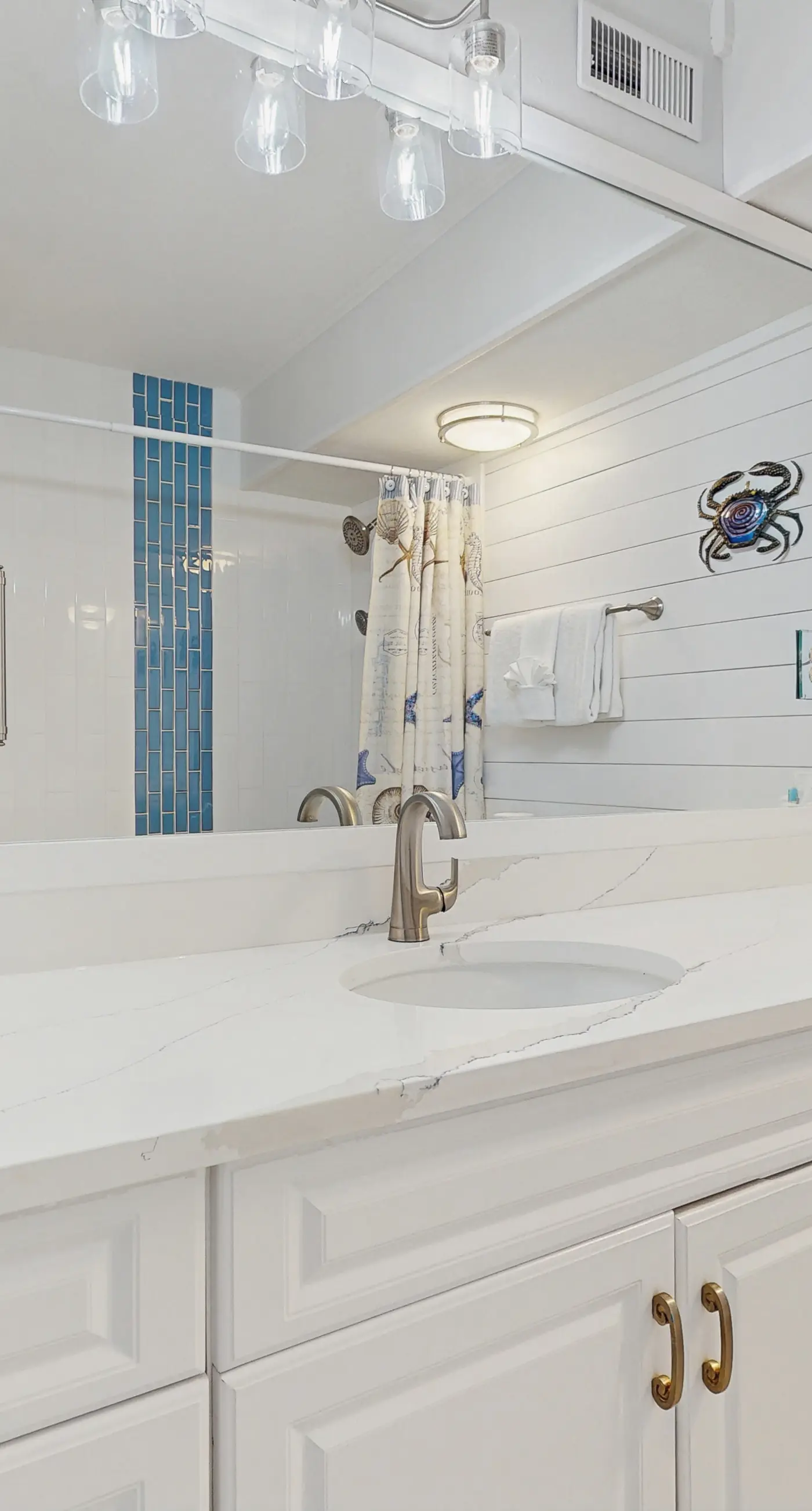 3rd-floor updated condo with Gulf-front views - short drive to shopping