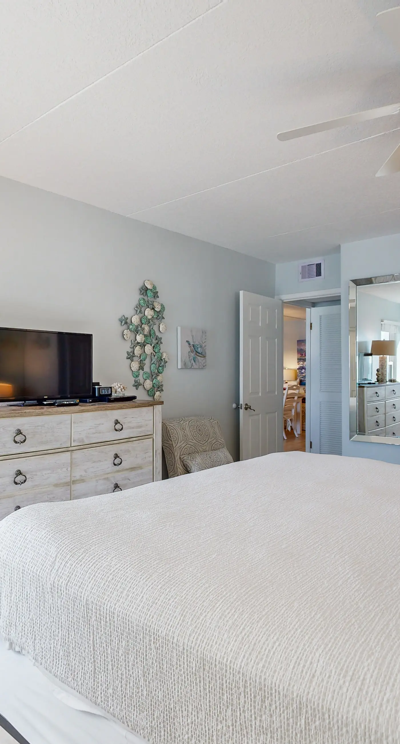 Gulf-front escape with pool, balcony view, amazing beach access & tennis