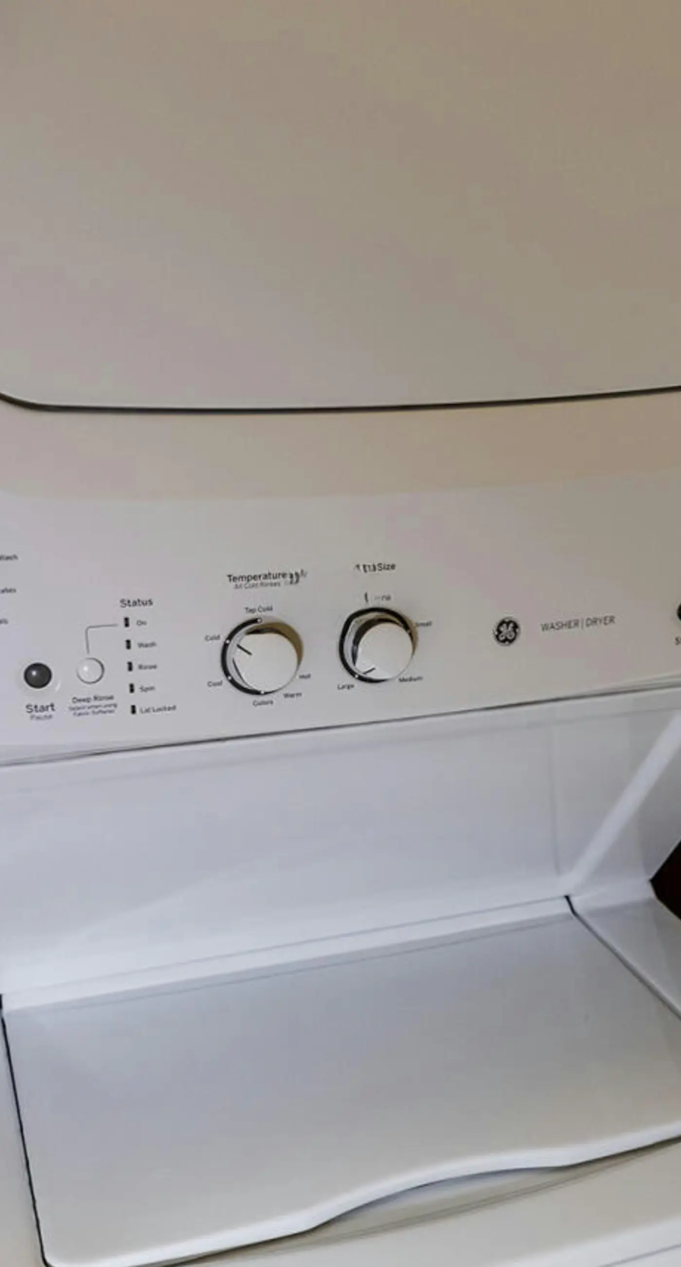 Island Echos 6E  Updated beachfront condo with beach setup & quick drive to entertainment