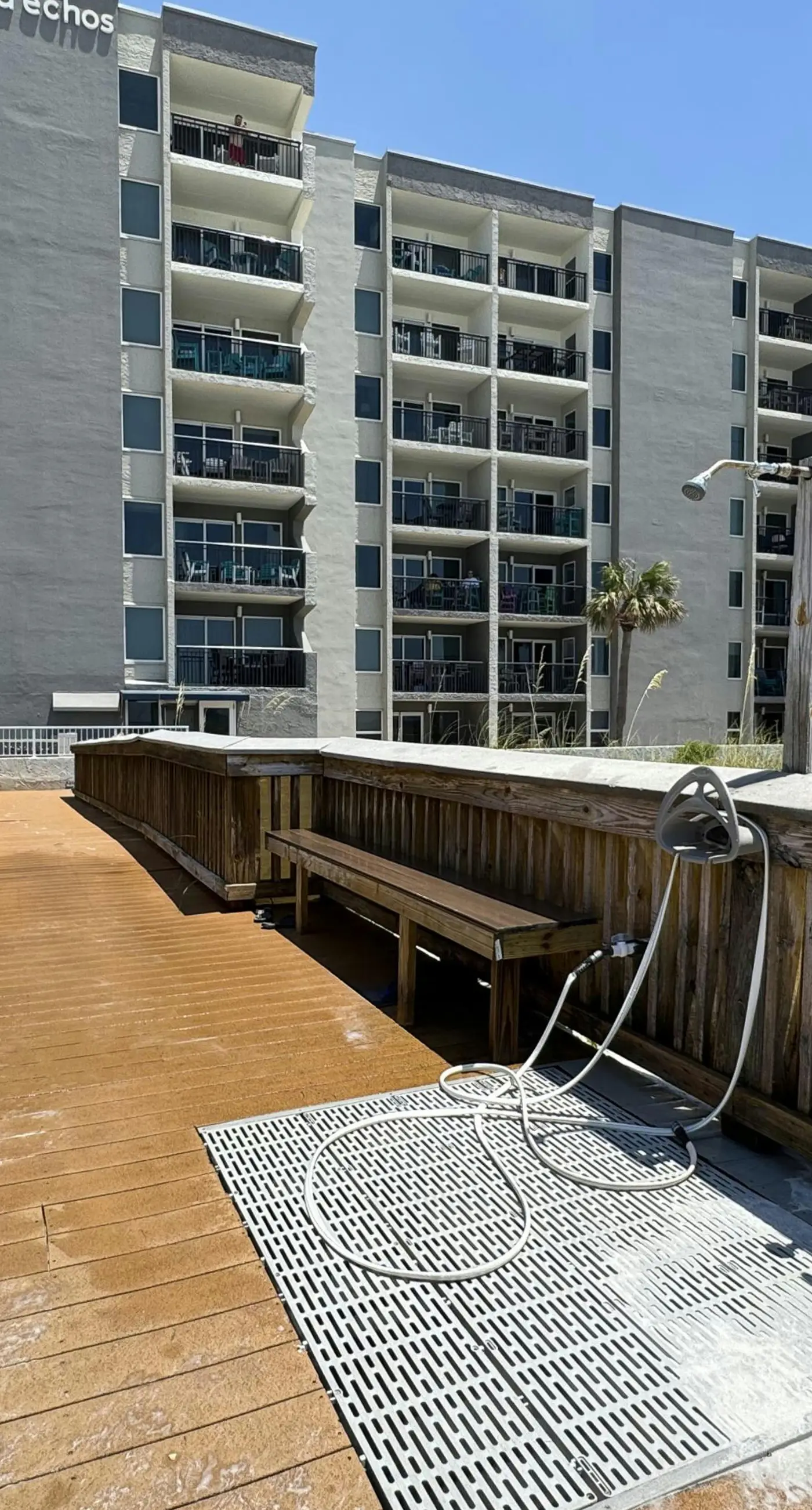 Island Echos 6E  Updated beachfront condo with beach setup & quick drive to entertainment