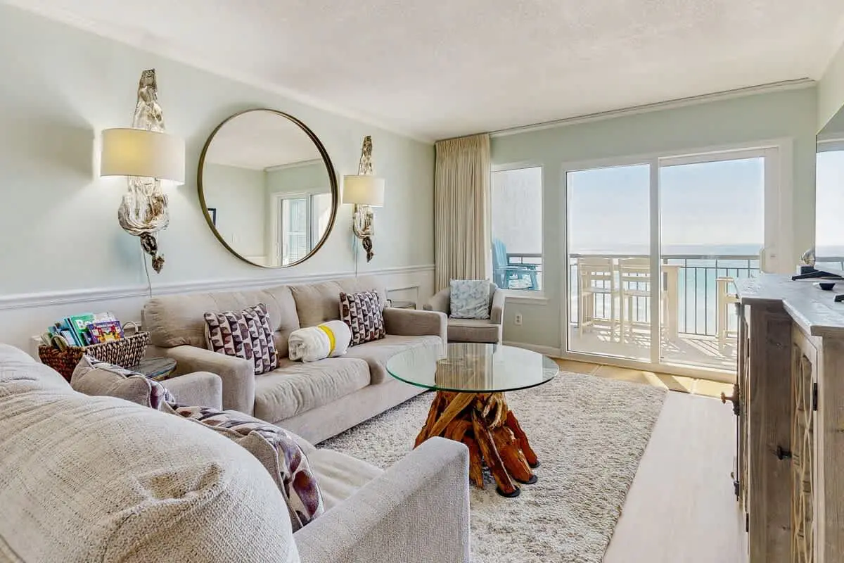 Island Echos 6E  Updated beachfront condo with beach setup & quick drive to entertainment