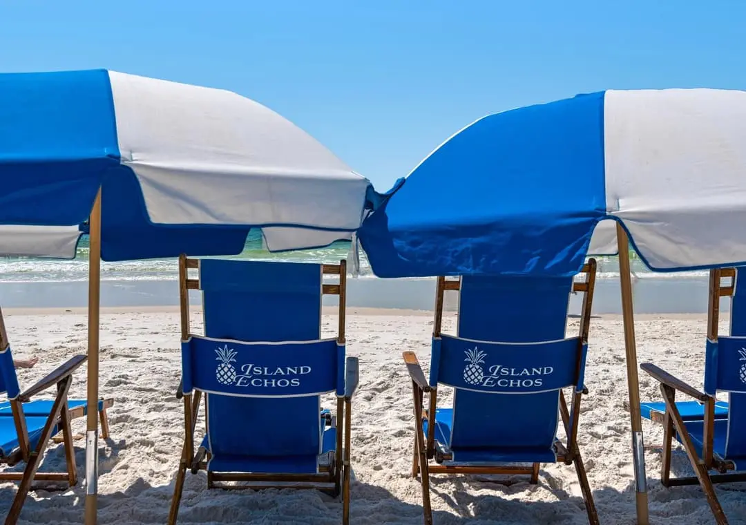 Island Echos 6E  Updated beachfront condo with beach setup & quick drive to entertainment