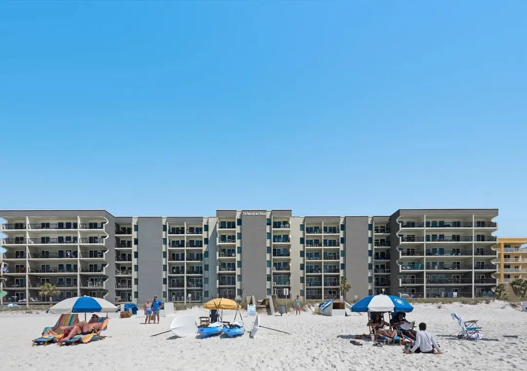 Island Echos 6E  Updated beachfront condo with beach setup & quick drive to entertainment