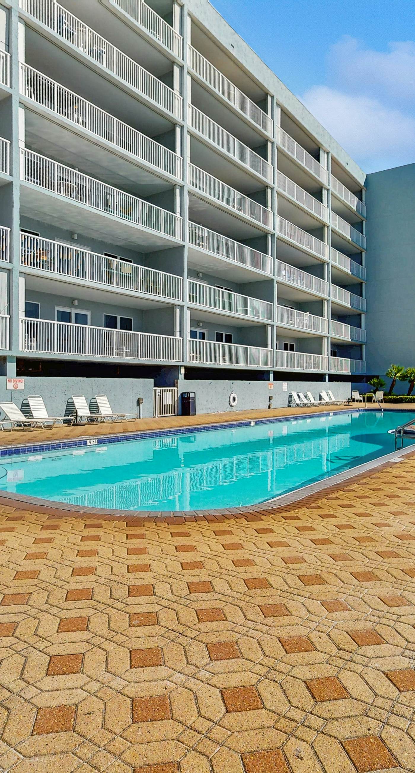 Islander W 402 - Fourth floor oceanfront studio w/ ocean views, pool access, central AC, and WiFi